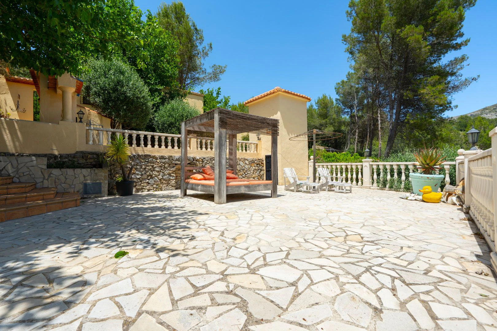 Encantadora villa rural con dos residencias independientes y vistas panorámicas en Castell de Castells