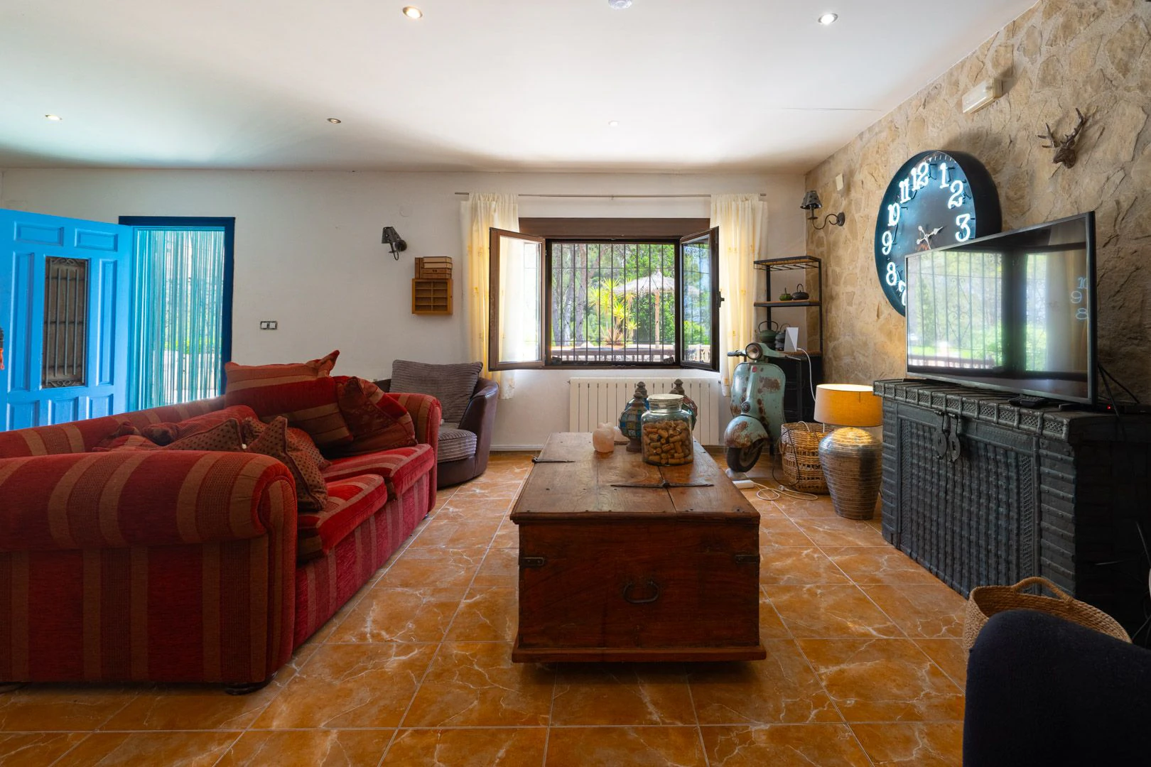 Encantadora villa rural con dos residencias independientes y vistas panorámicas en Castell de Castells