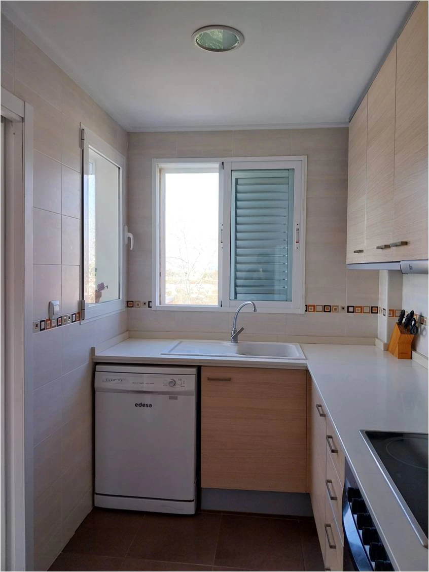 Exclusivo ático en venta en primera línea de playa en Las Marinas, Dénia
