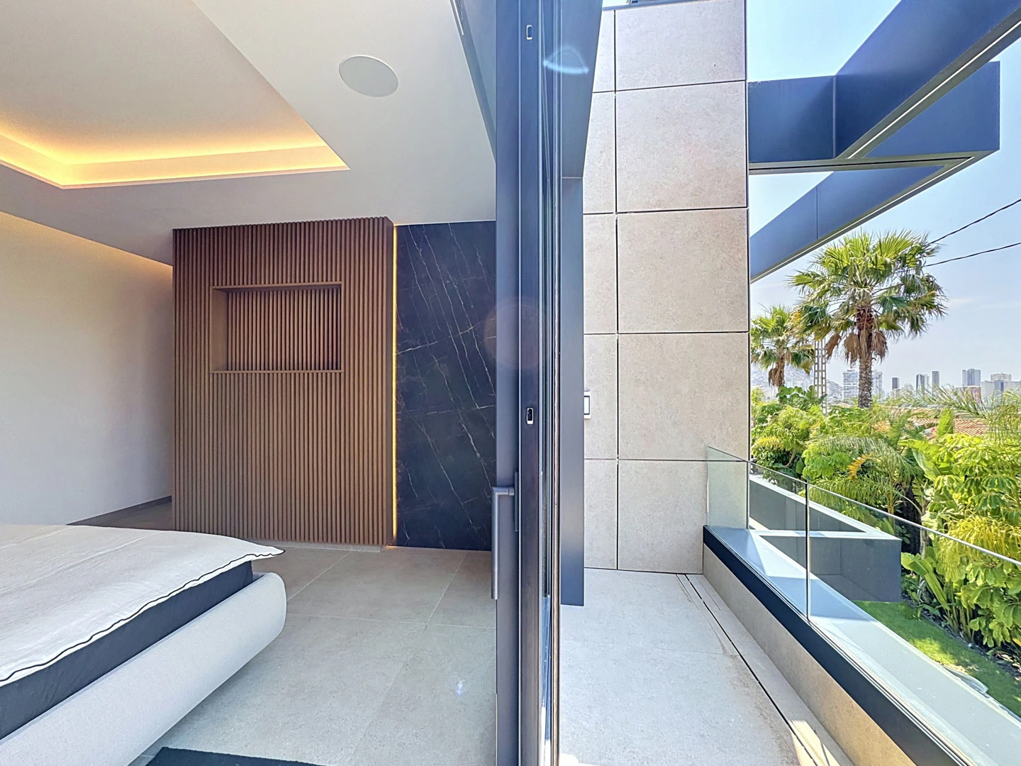 Exclusiva Villa de Diseño con Vistas Panorámicas al Mar en Calpe
