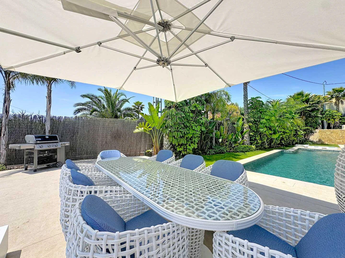 Exclusiva Villa de Diseño con Vistas Panorámicas al Mar en Calpe