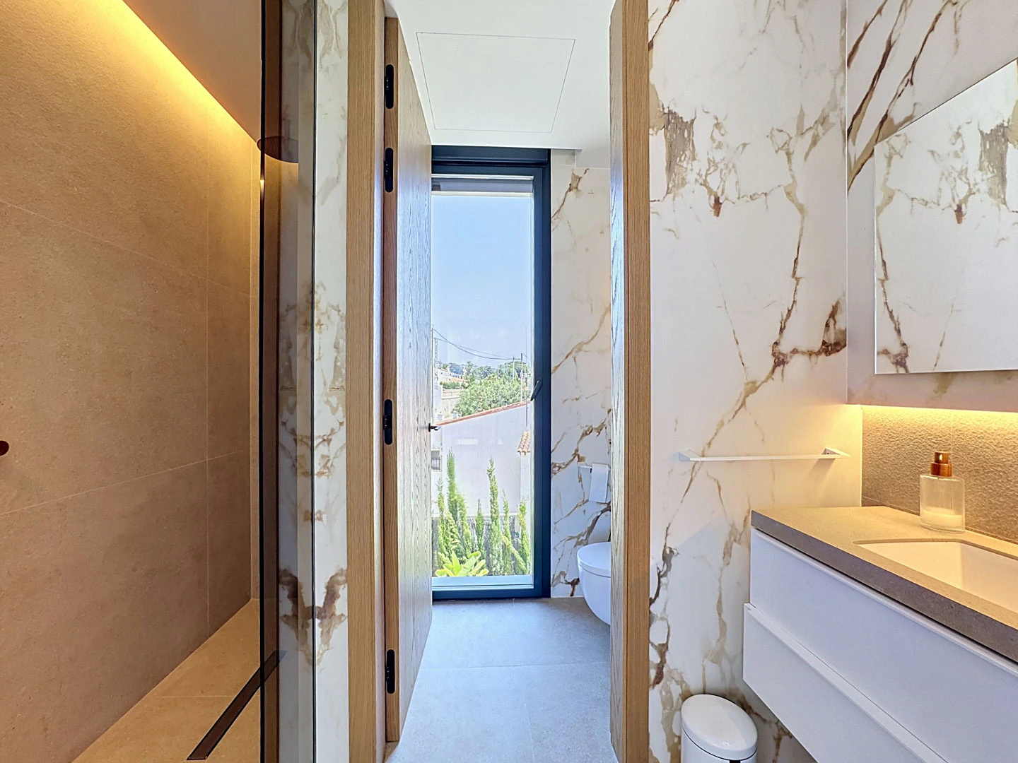 Exclusiva Villa de Diseño con Vistas Panorámicas al Mar en Calpe