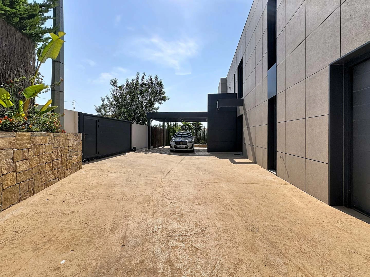 Exclusiva Villa de Diseño con Vistas Panorámicas al Mar en Calpe