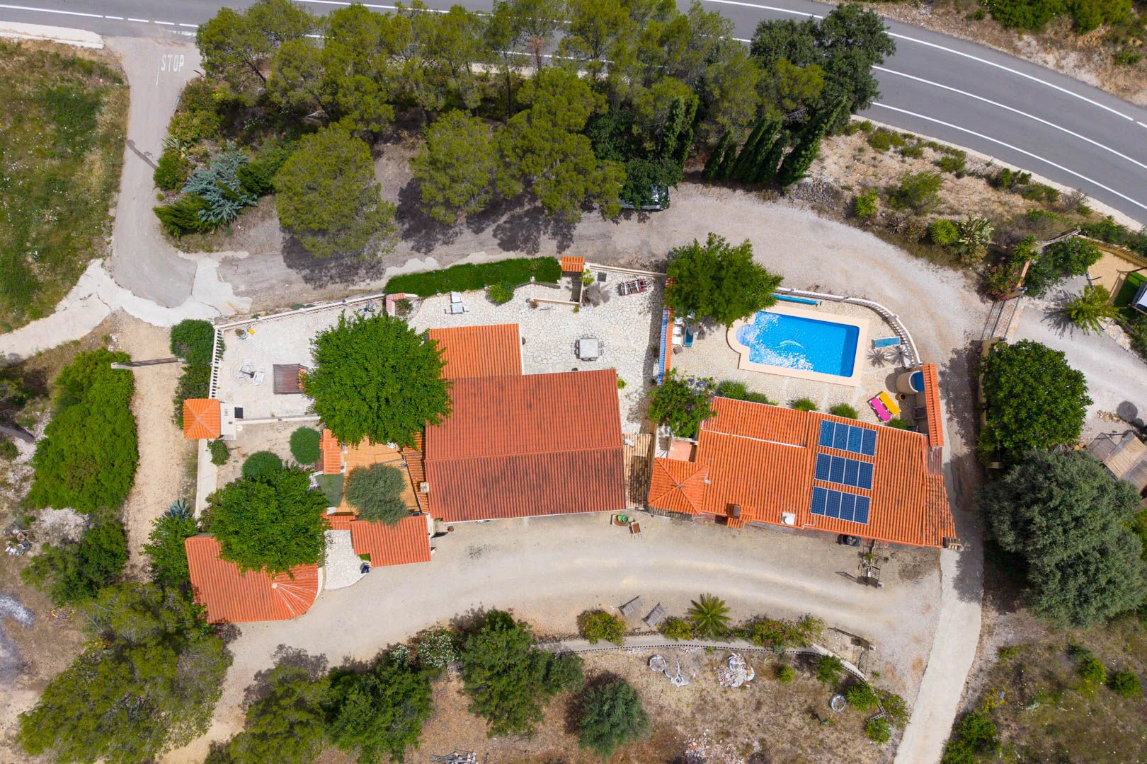 Encantadora villa rural con dos residencias independientes y vistas panorámicas en Castell de Castells