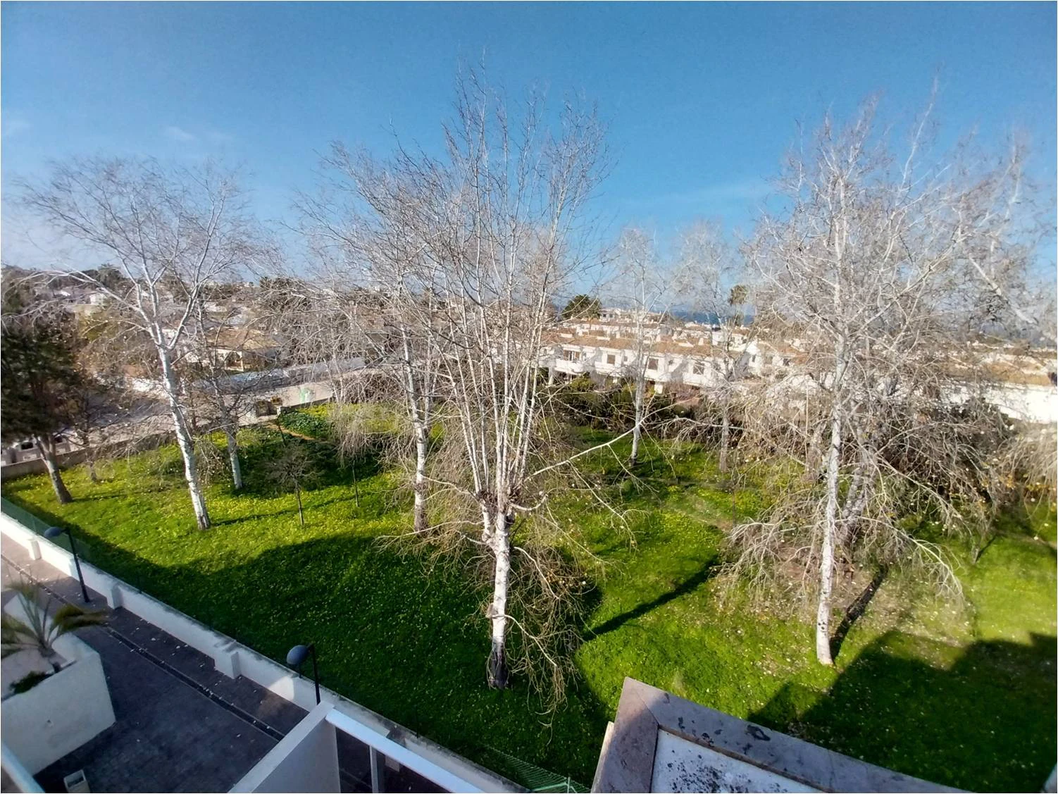 Exclusivo ático en venta en primera línea de playa en Las Marinas, Dénia