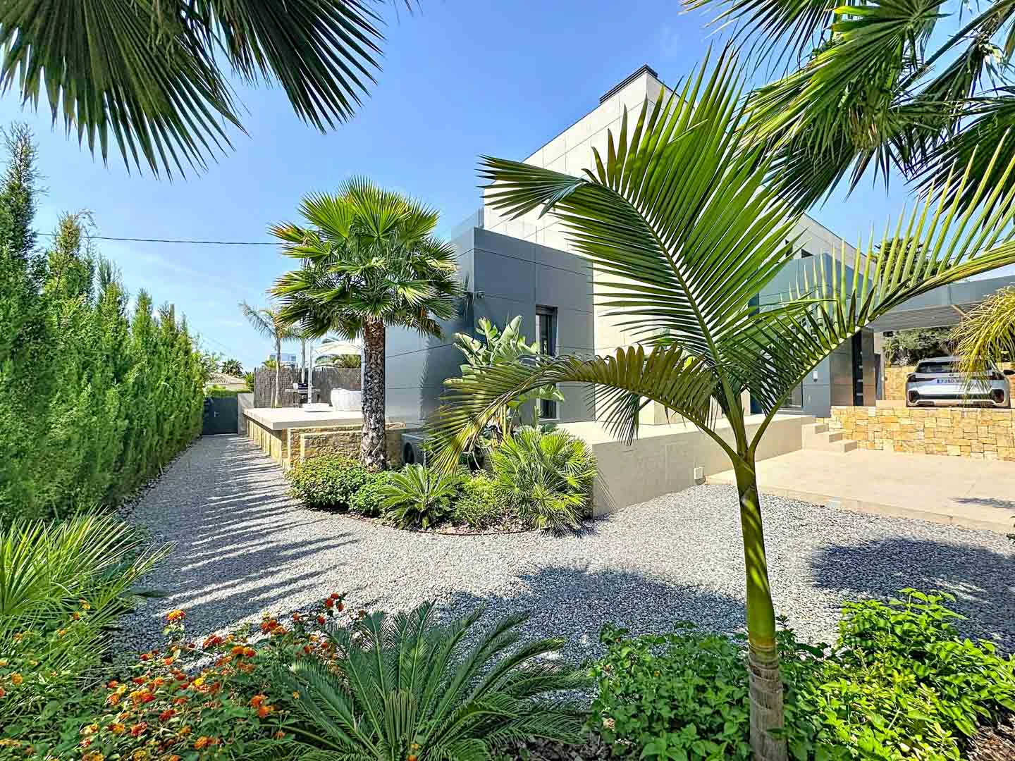 Exclusiva Villa de Diseño con Vistas Panorámicas al Mar en Calpe