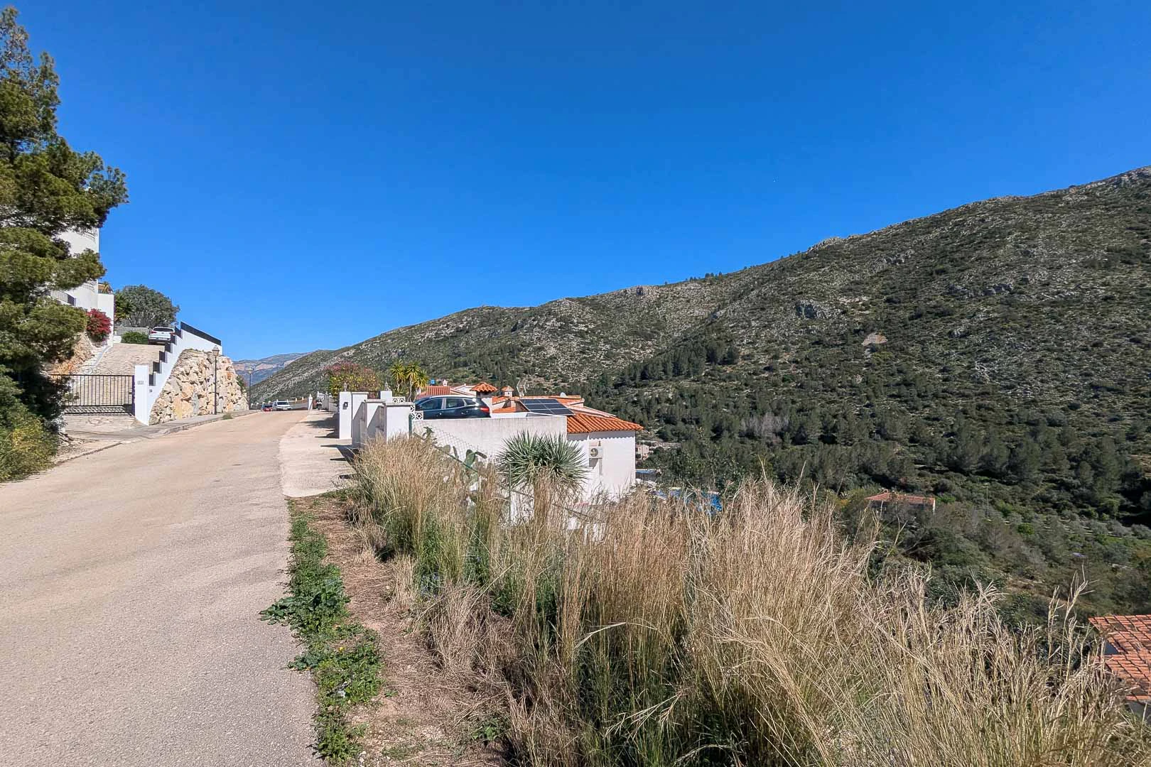 Exclusiva Villa Moderna con Piscina y Espectaculares Vistas Panorámicas en Pedreguer