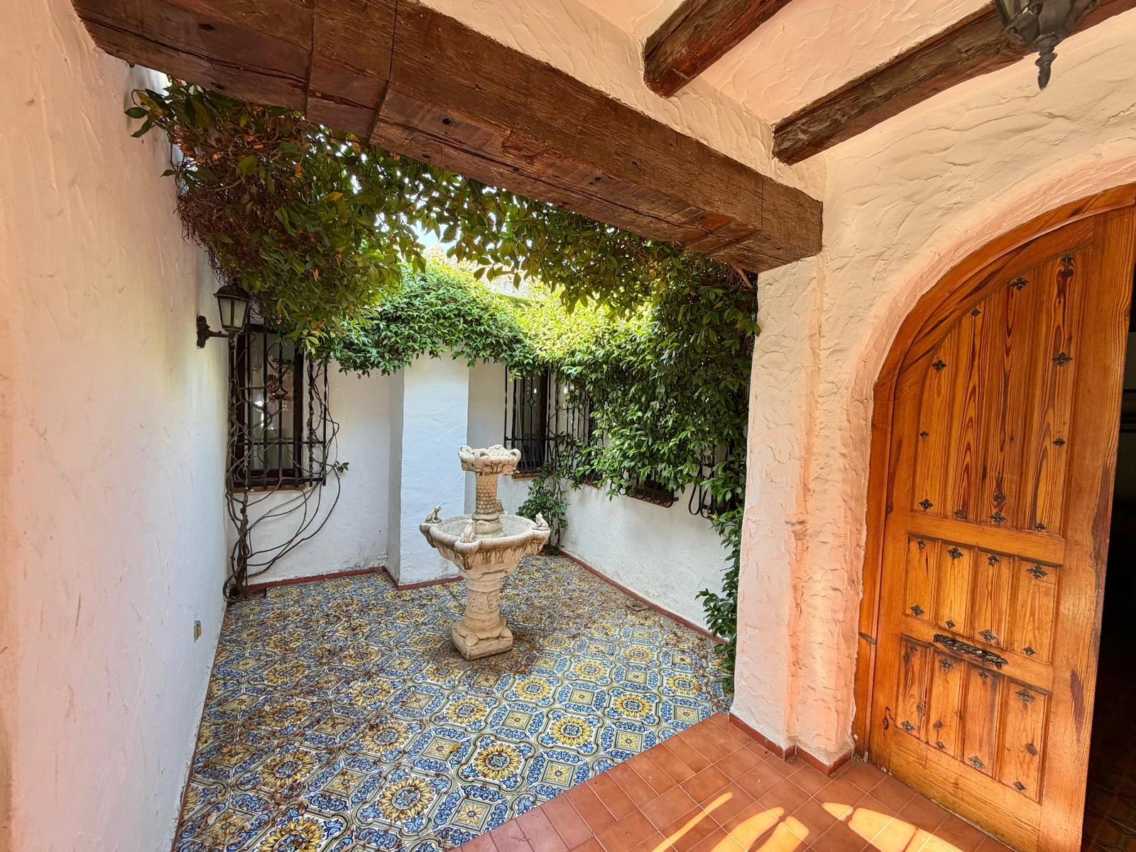 Charmantes traditionelles Chalet zu verkaufen in erster Strandlinie in Denia.