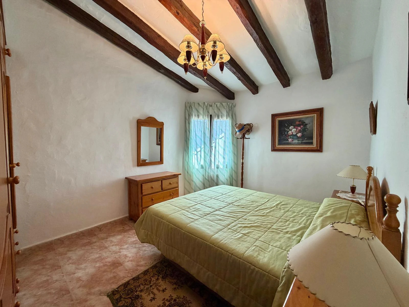 Charmantes traditionelles Chalet zu verkaufen in erster Strandlinie in Denia.