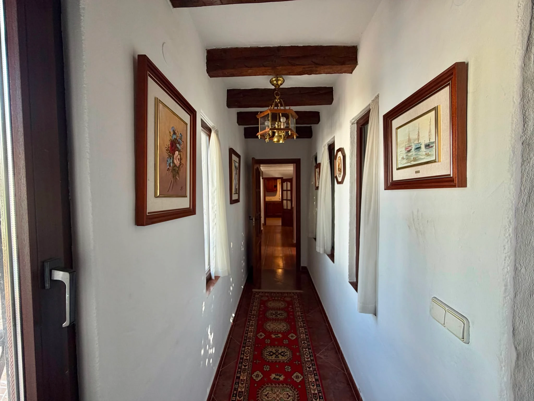 Charmantes traditionelles Chalet zu verkaufen in erster Strandlinie in Denia.