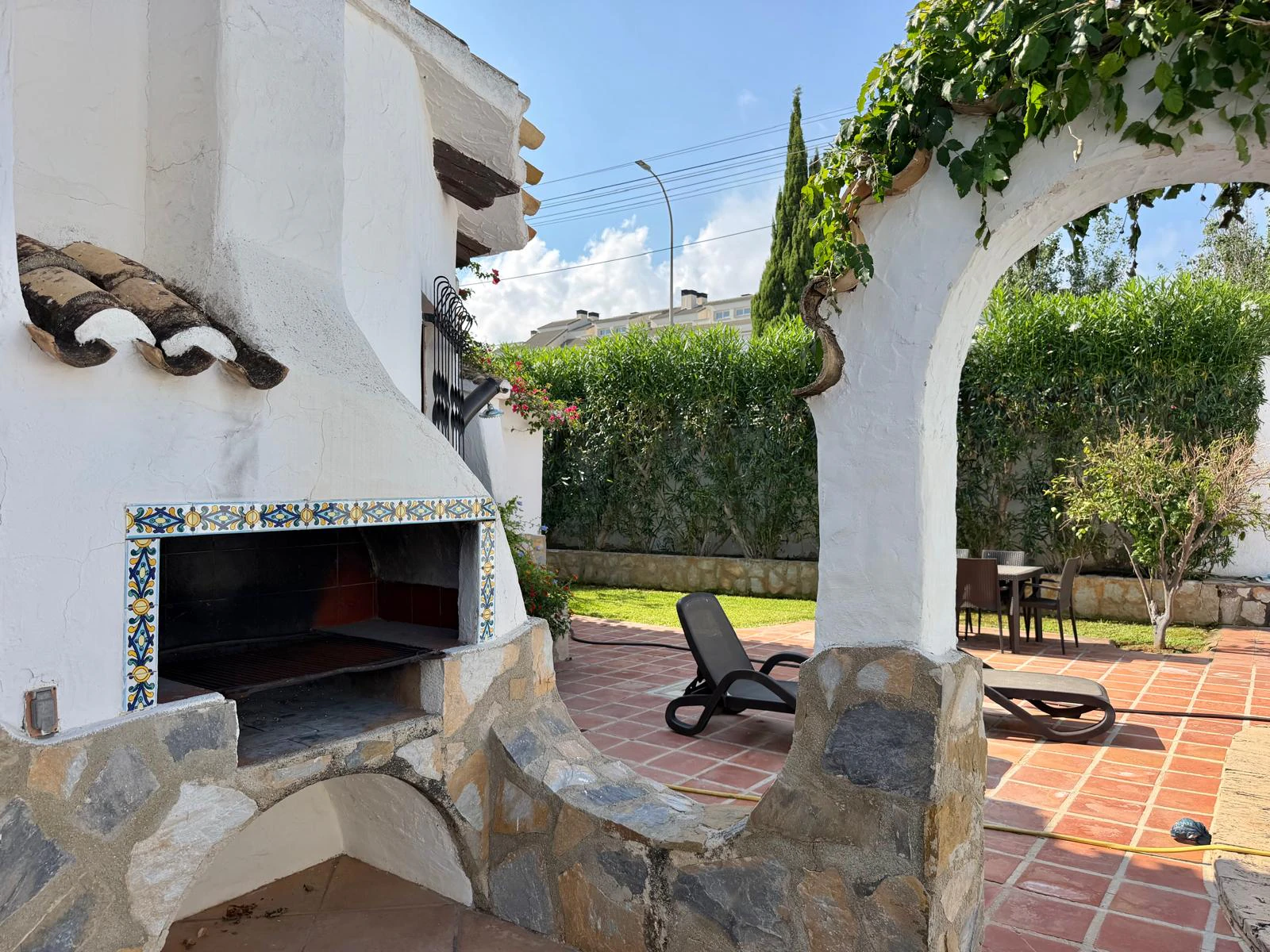 Incantevole chalet in stile tradizionale in vendita in prima linea di spiaggia a Denia