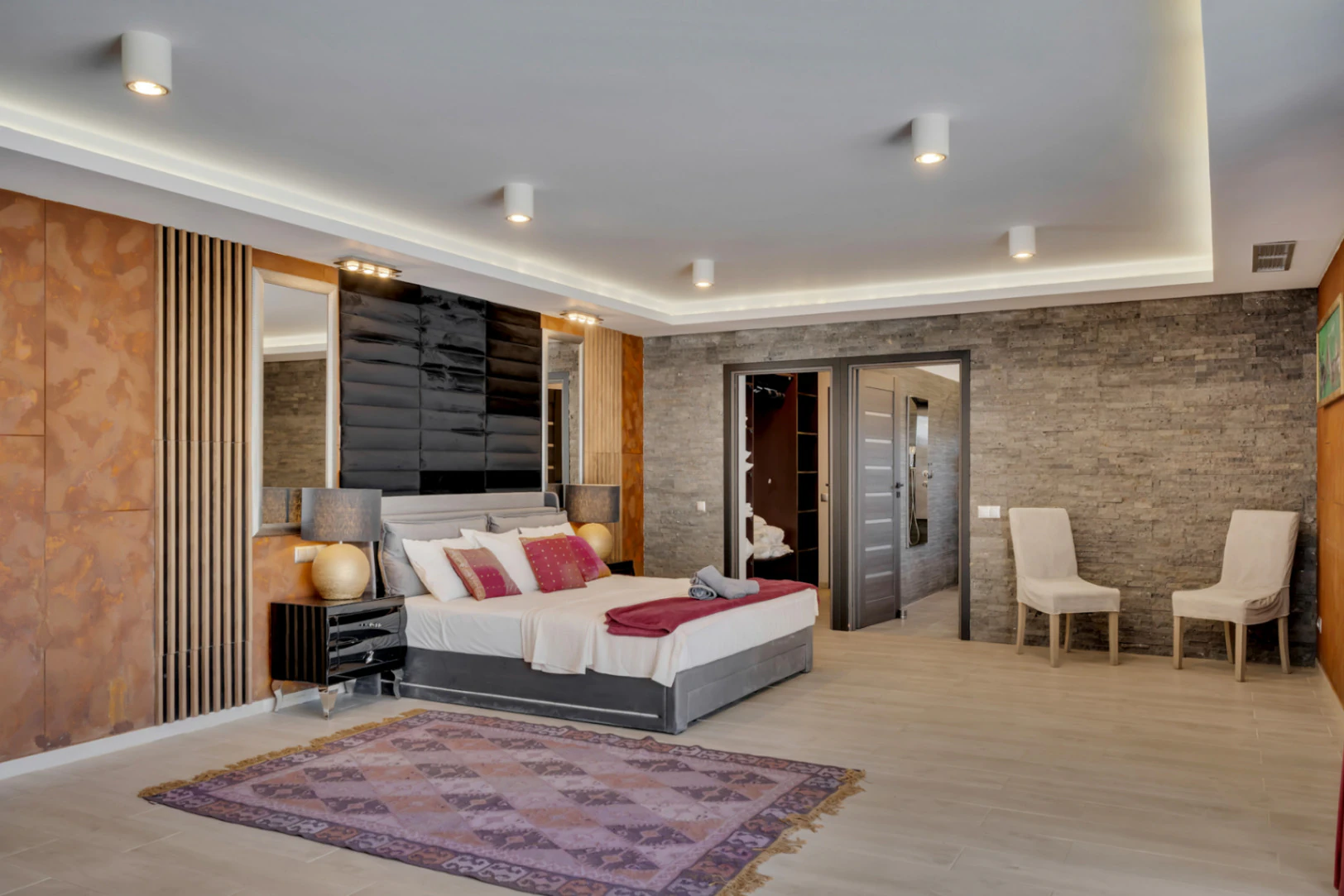 Impresionante villa moderna ubicada en la prestigiosa urbanización ( TOSALET )