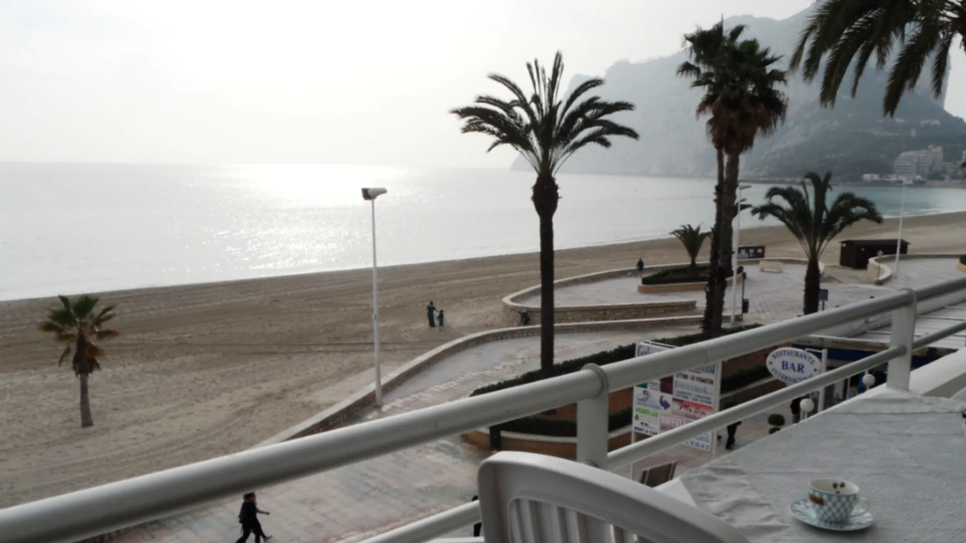 Los beneficios de vivir en una villa frente al mar