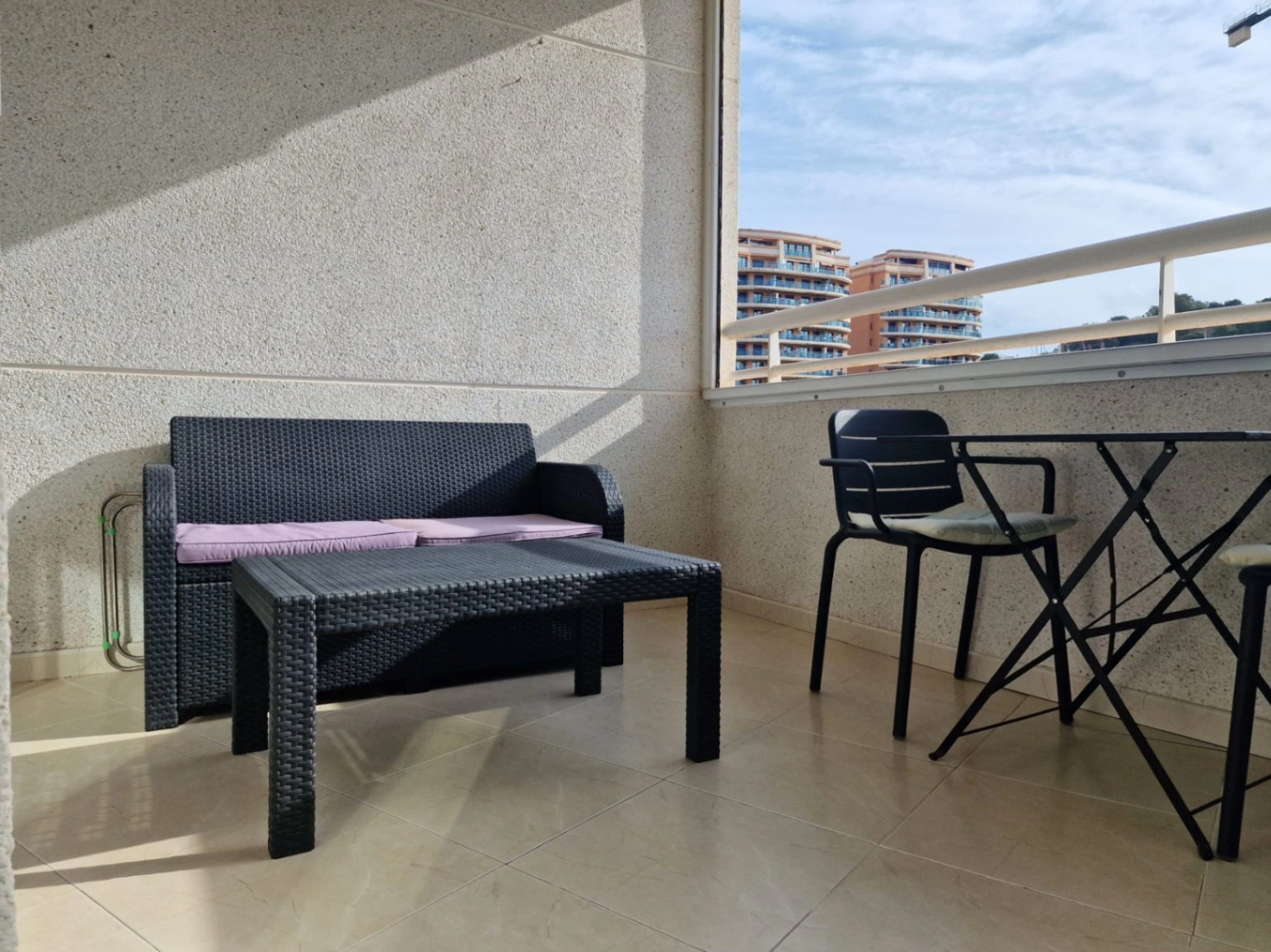 APPARTEMENT PROCHE DE TOUS LES SERVICES