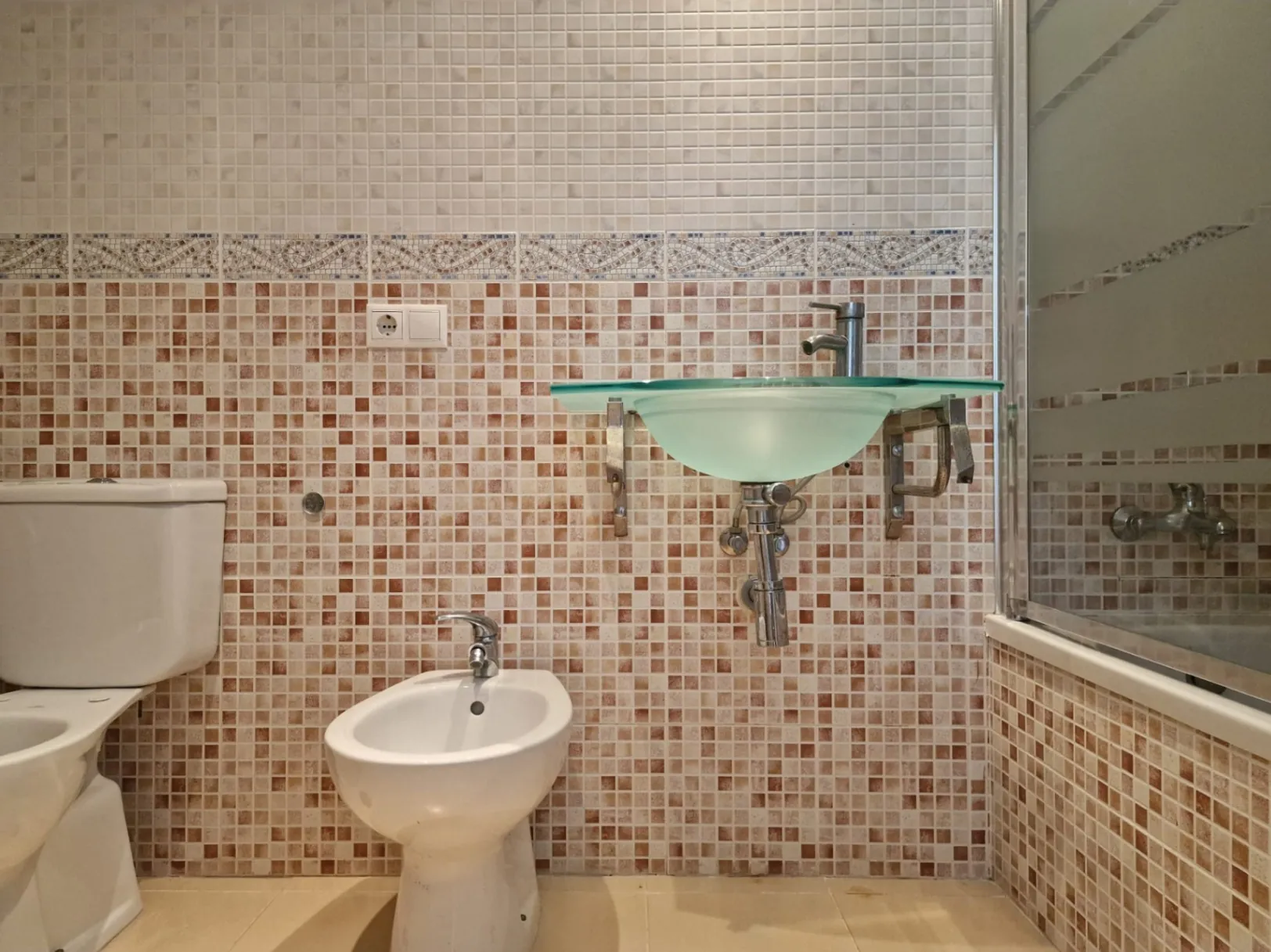 APPARTEMENT PROCHE DE TOUS LES SERVICES