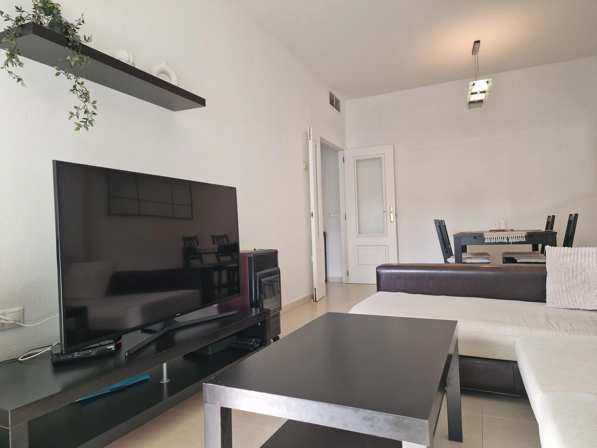 APPARTEMENT PROCHE DE TOUS LES SERVICES