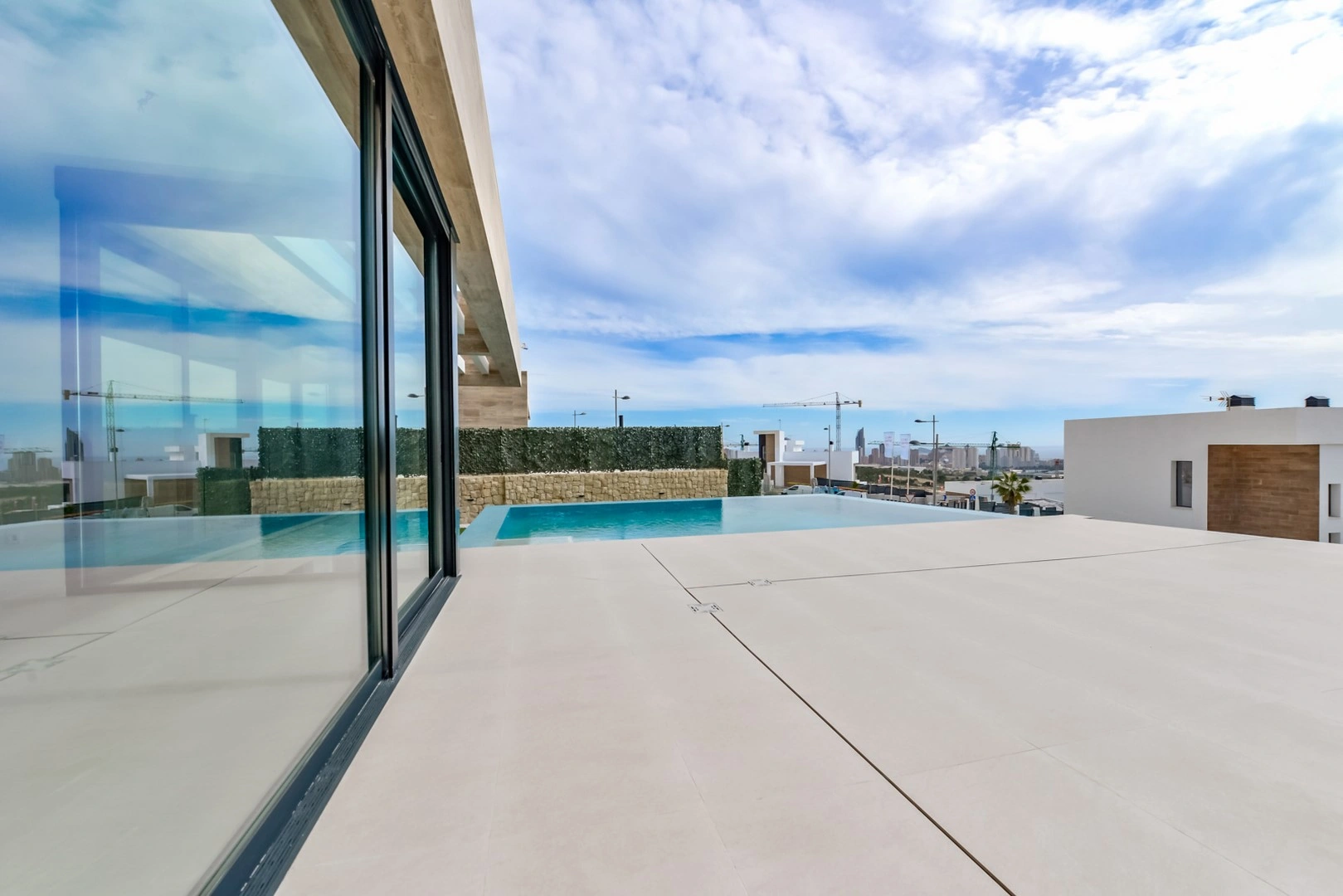 MODERN VILLA IN FINESTRAT