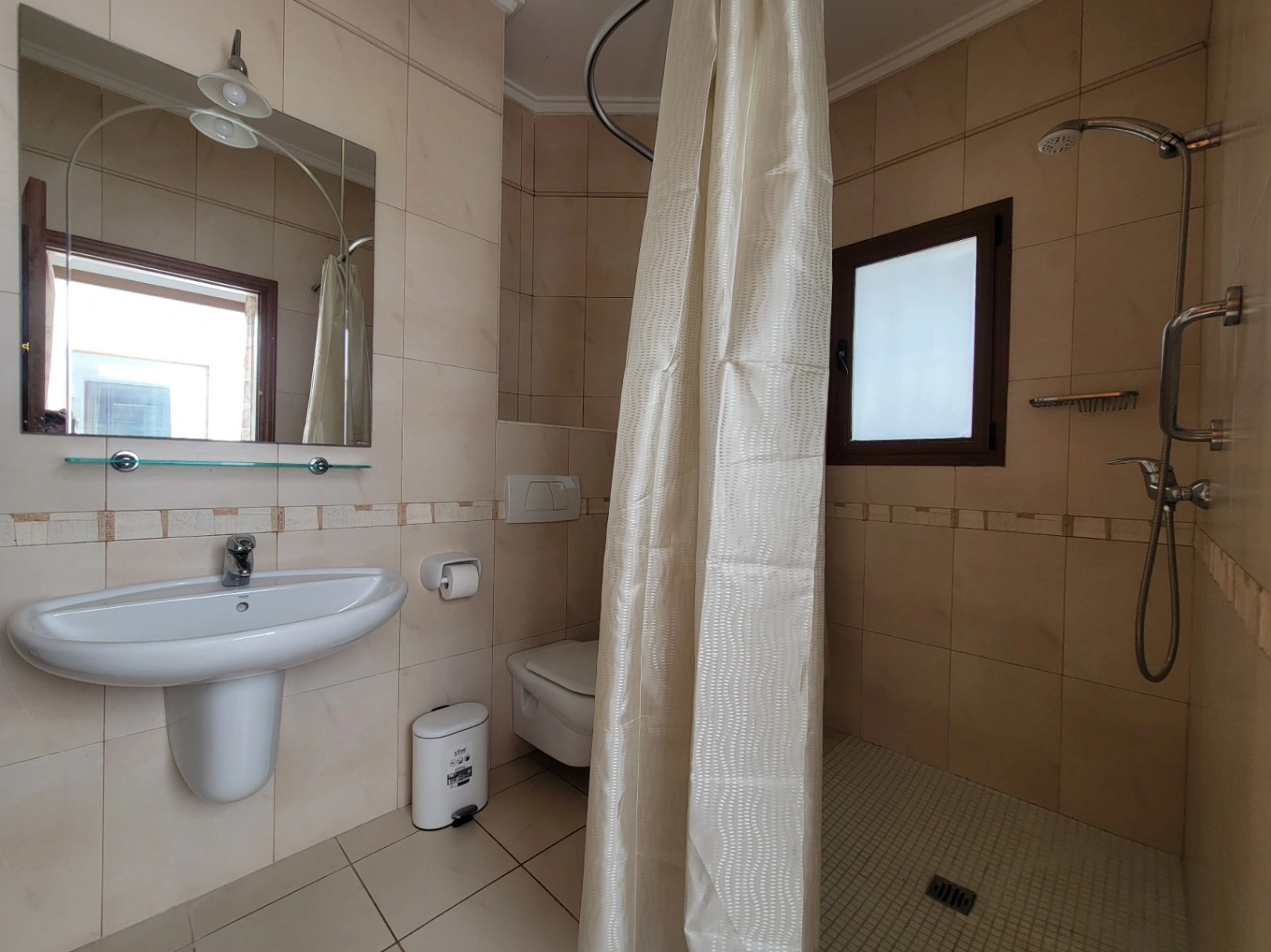 BONITO CHALET ESTILO IBICENCO EN MORAIRA