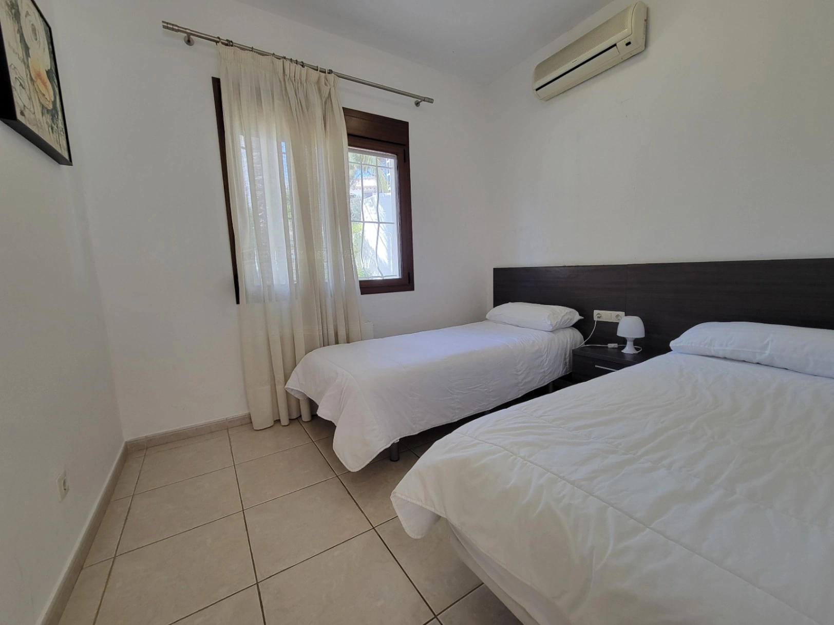 BONITO CHALET ESTILO IBICENCO EN MORAIRA