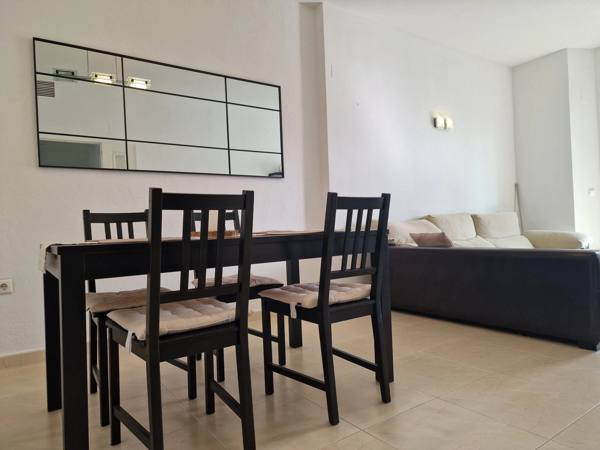 APPARTEMENT PROCHE DE TOUS LES SERVICES