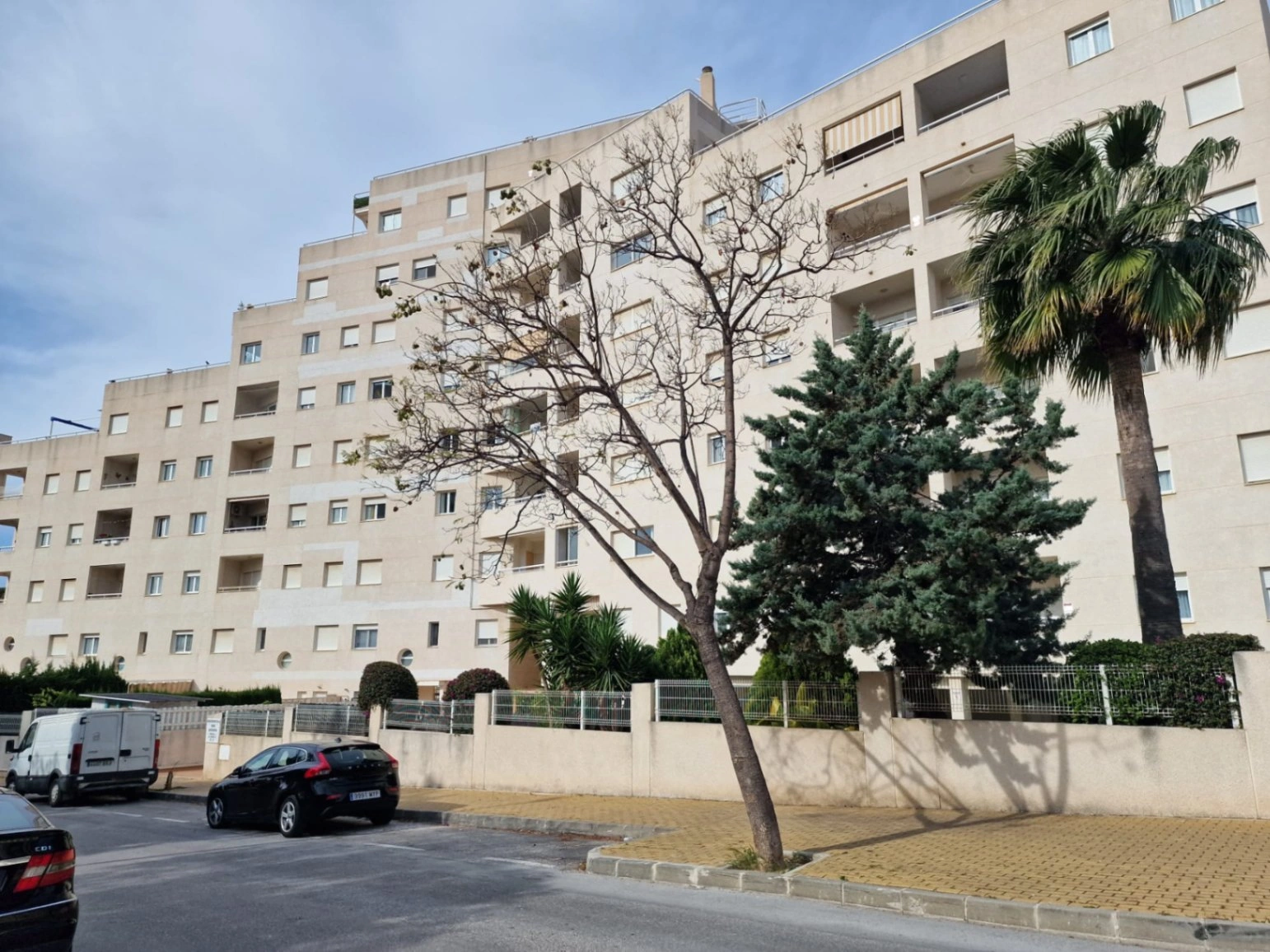 APPARTEMENT PROCHE DE TOUS LES SERVICES