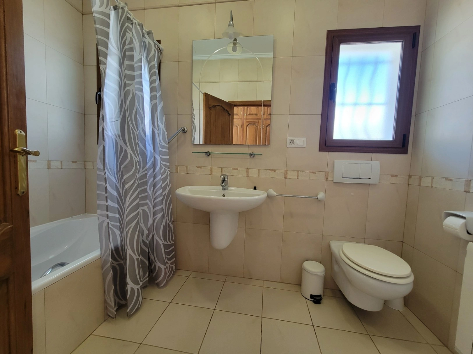 BONITO CHALET ESTILO IBICENCO EN MORAIRA
