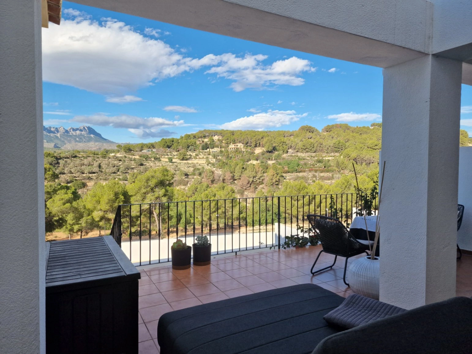 BONITO BUNGALOW CON VISTAS A LA MONTAÑA