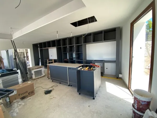 CASA MODERNA SITUADA A 1.5 KILOMETRO DE LA PLAYA DE LA FUSTERA