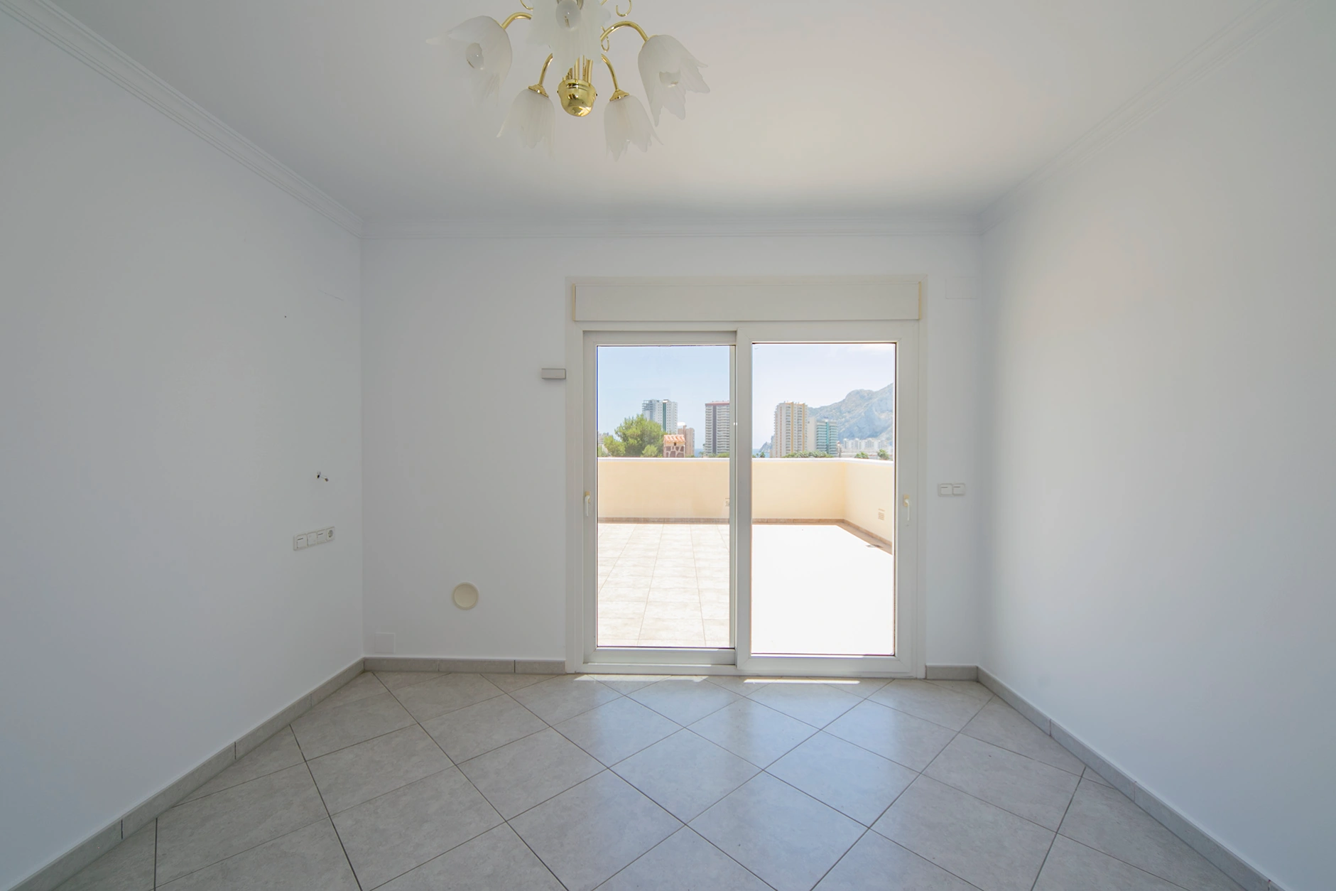 Bonita villa unifamiliar con preciosas vistas al Peñón de Ifach.