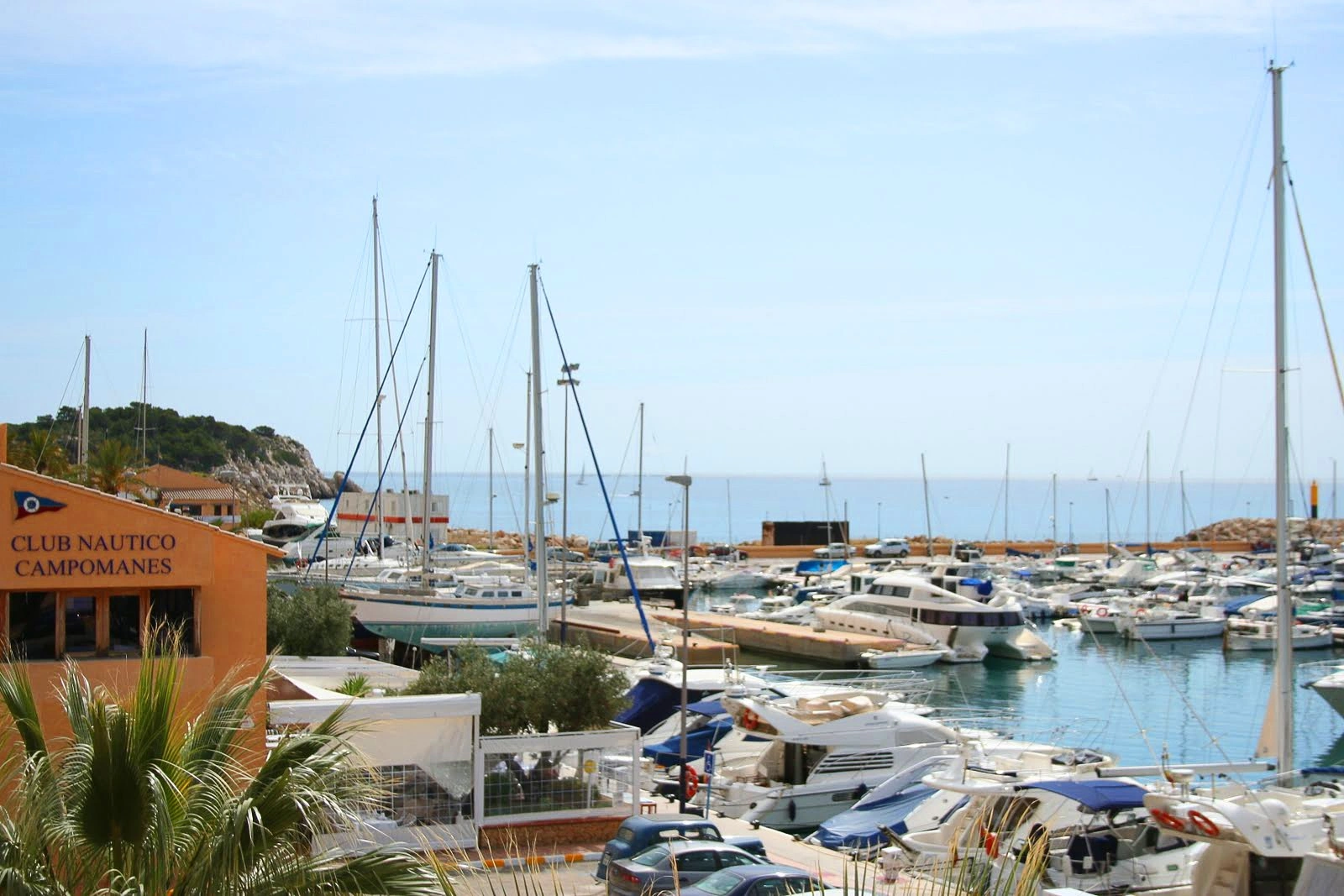 VILLA MODERNA EN ALTEA CON VISTAS AL MAR