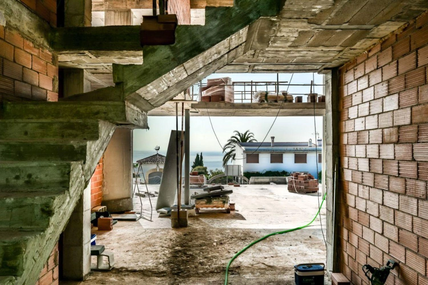 Wunderschöne Luxusvilla in zweiter Meereslinie.