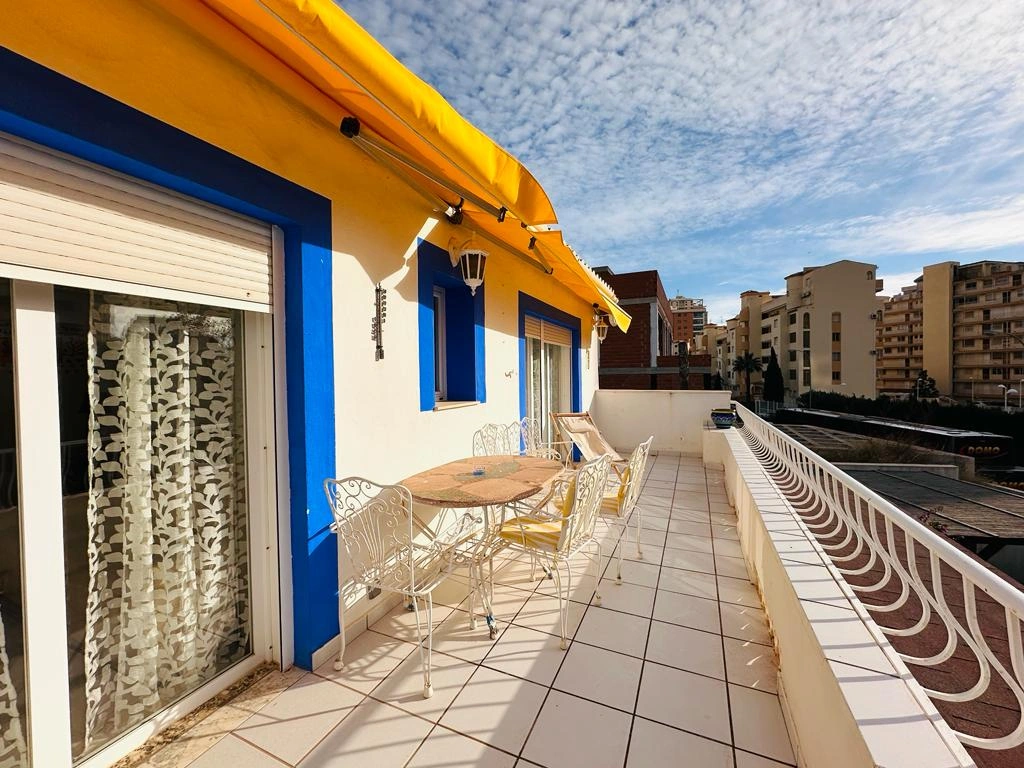 Villa de 6 dormitorios muy cerca del mar