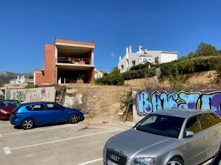 CHALET EN CONSTRUCCION EN MUY BUENA UBICACION A 200 MTRS DE LA PLAYA DE CALALGA