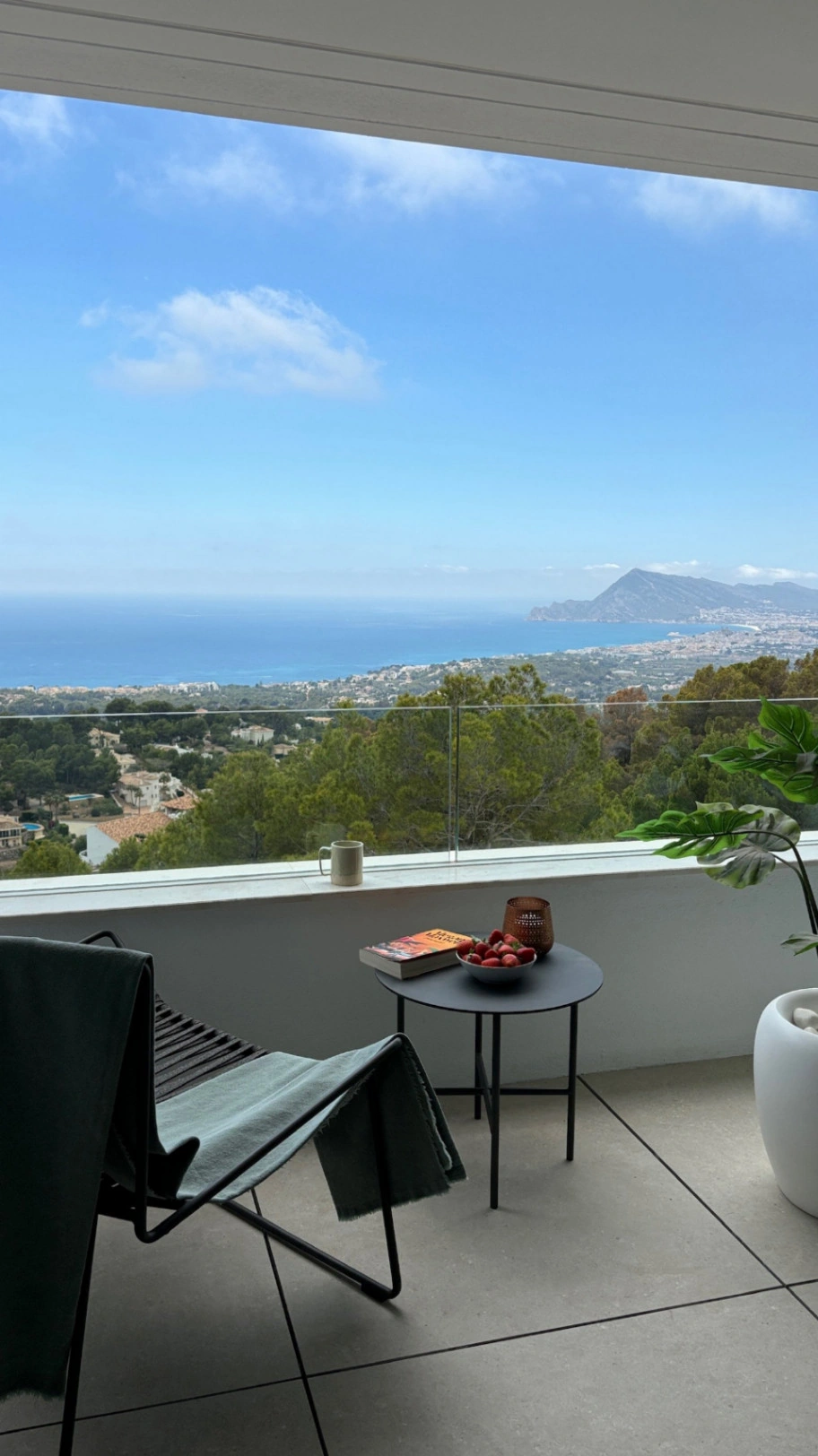 VILLA MODERNA EN ALTEA CON VISTAS AL MAR