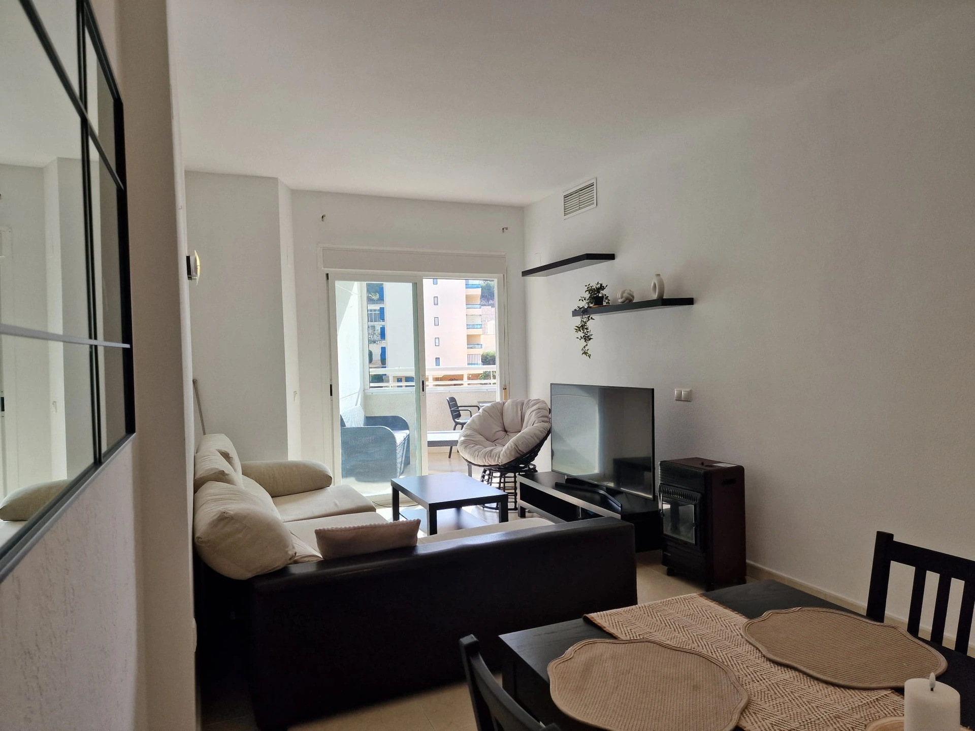APPARTEMENT PROCHE DE TOUS LES SERVICES