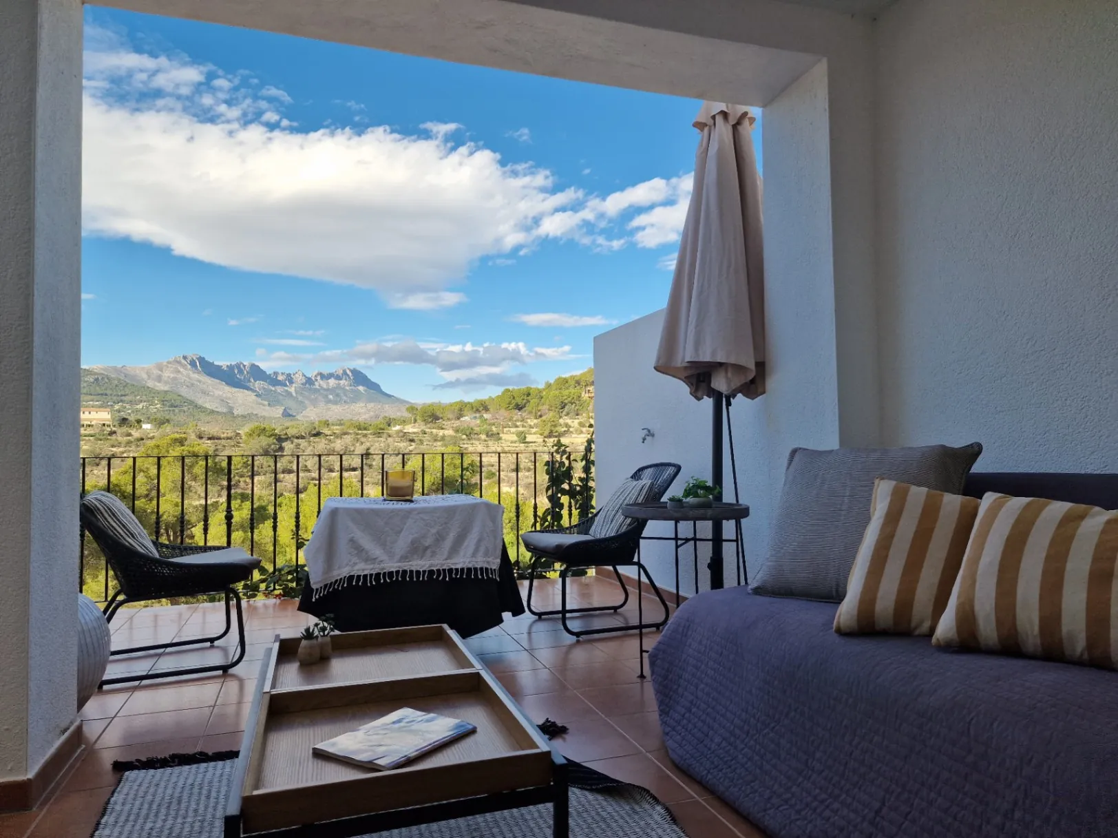 BONITO BUNGALOW CON VISTAS A LA MONTAÑA
