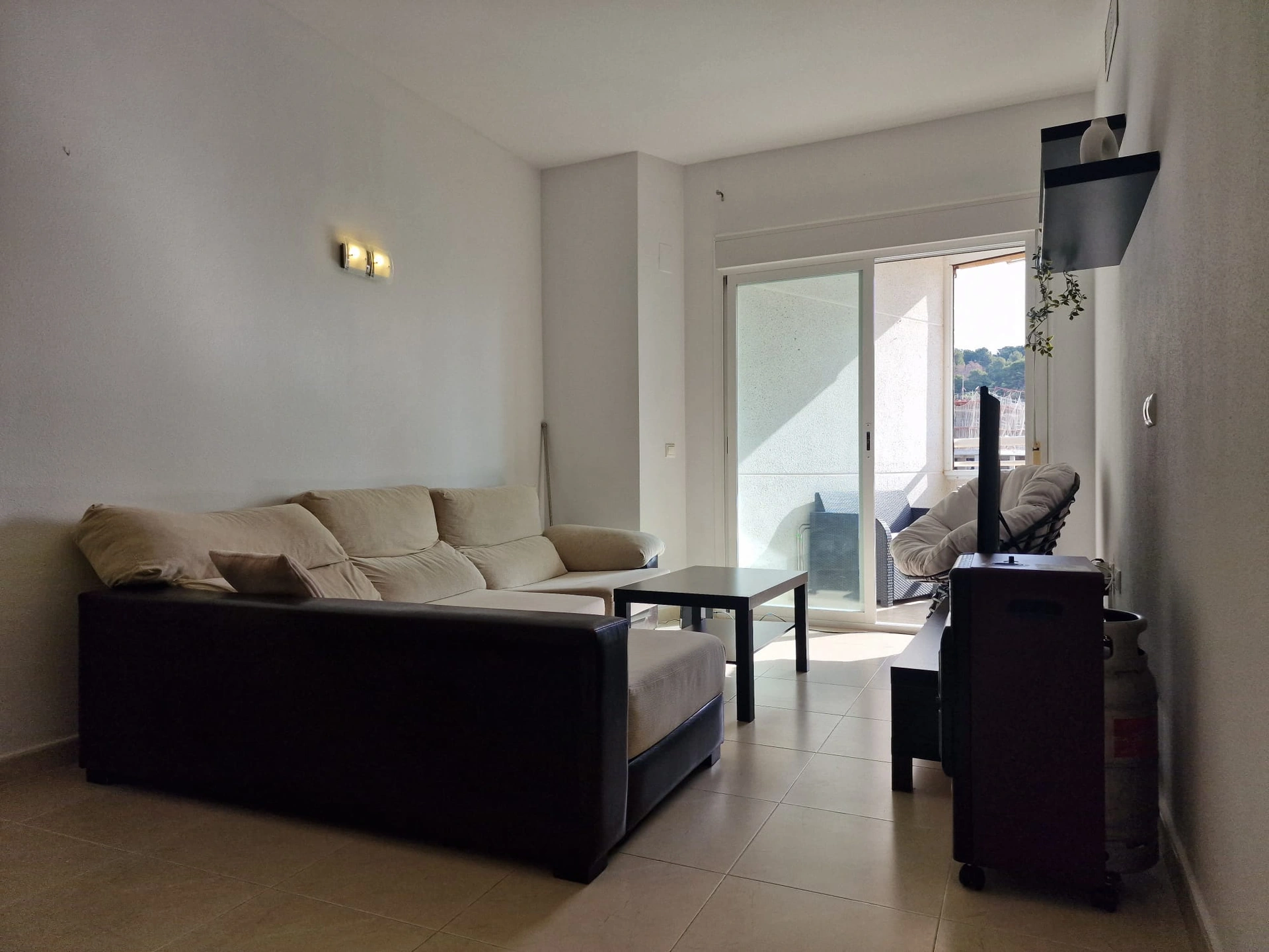 APPARTEMENT PROCHE DE TOUS LES SERVICES