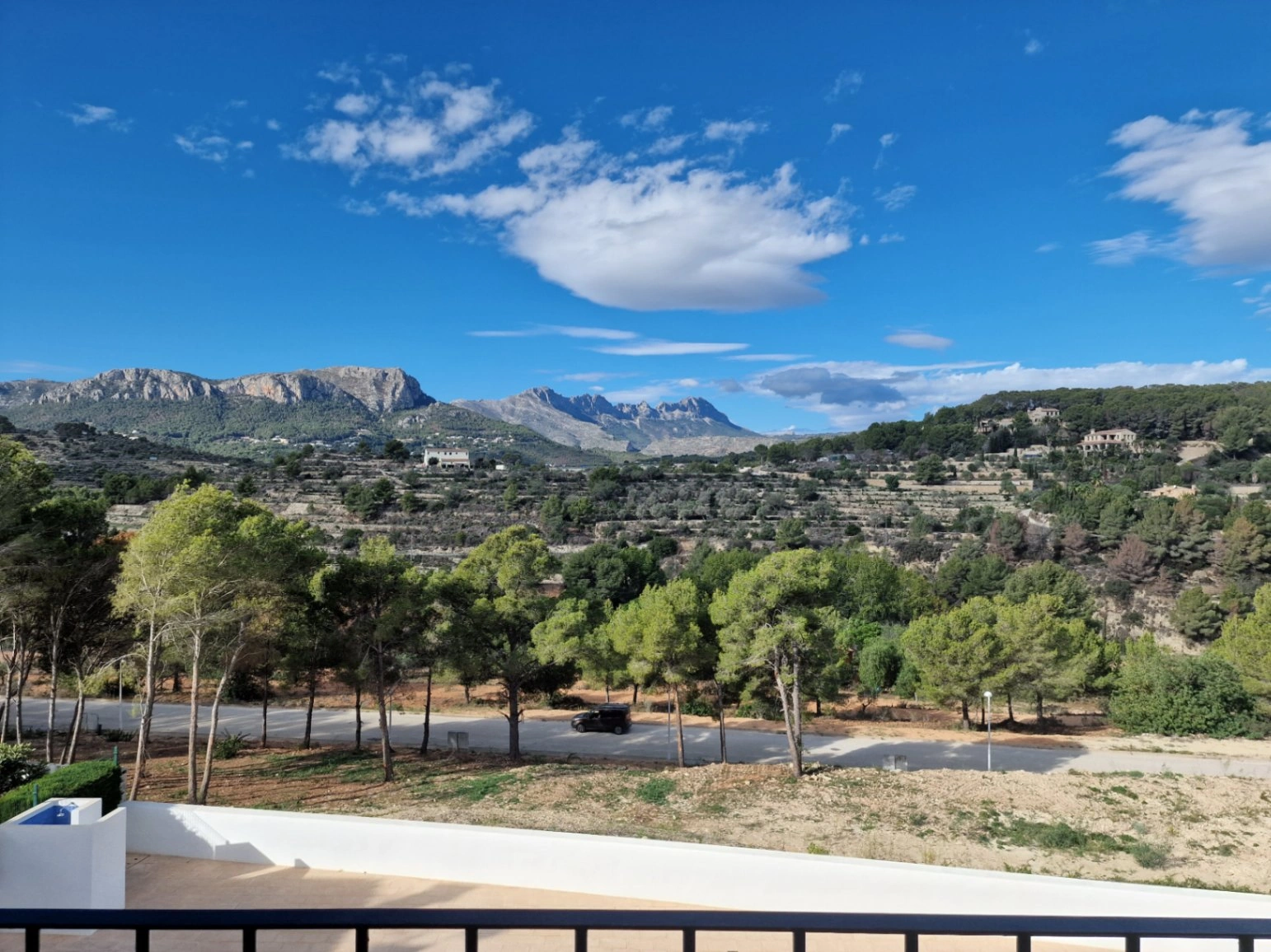 BONITO BUNGALOW CON VISTAS A LA MONTAÑA