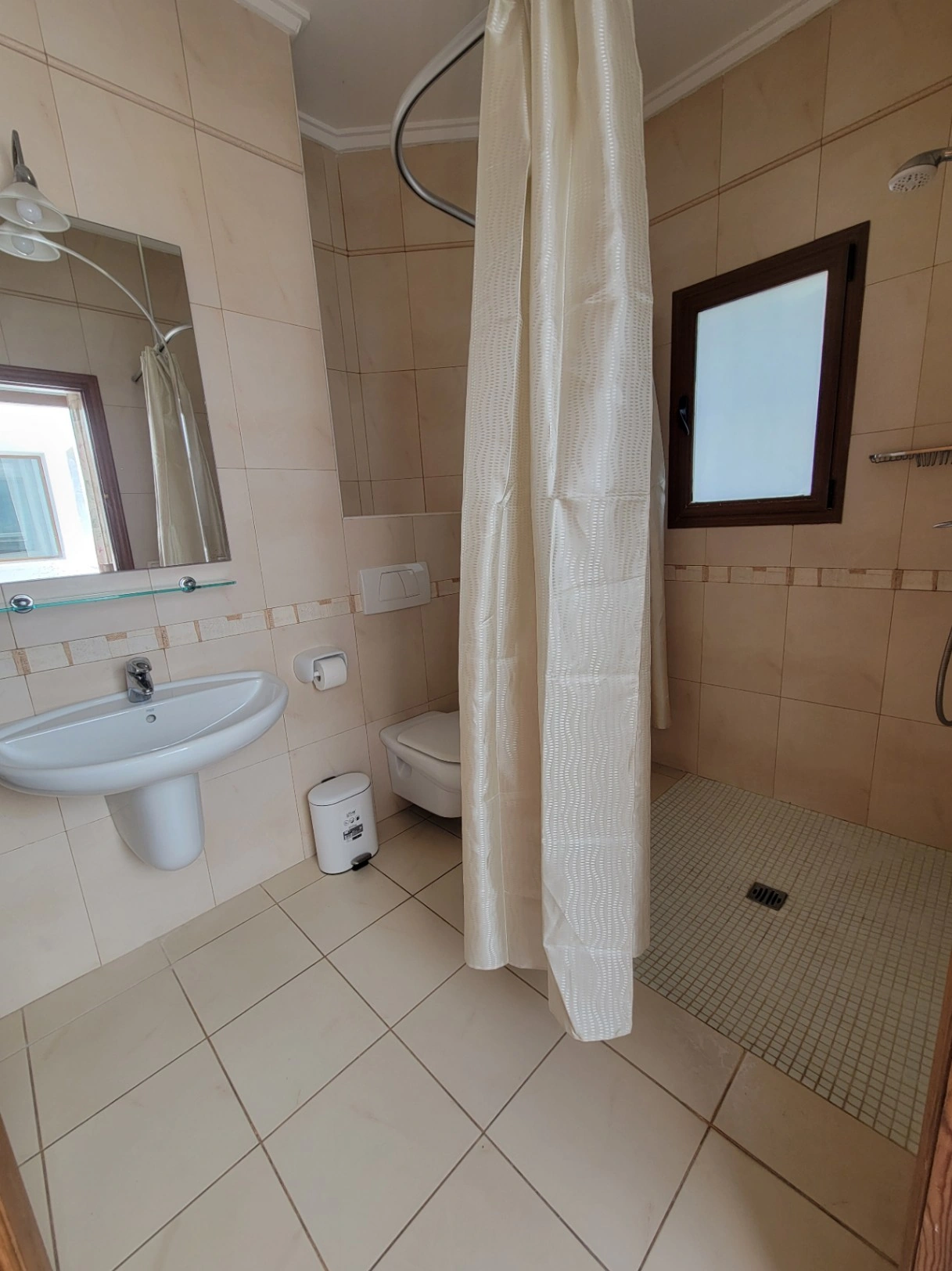 BONITO CHALET ESTILO IBICENCO EN MORAIRA
