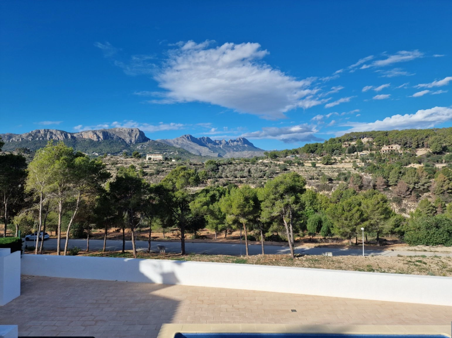BONITO BUNGALOW CON VISTAS A LA MONTAÑA