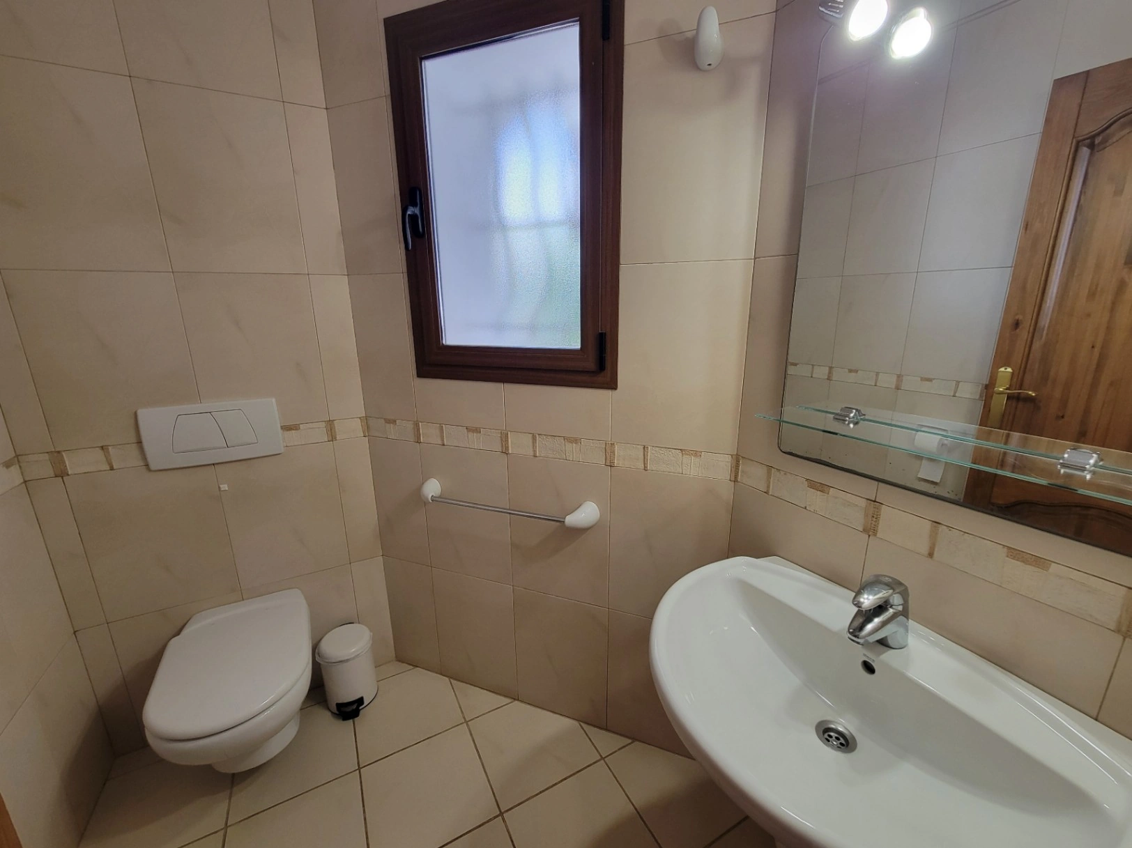 BONITO CHALET ESTILO IBICENCO EN MORAIRA