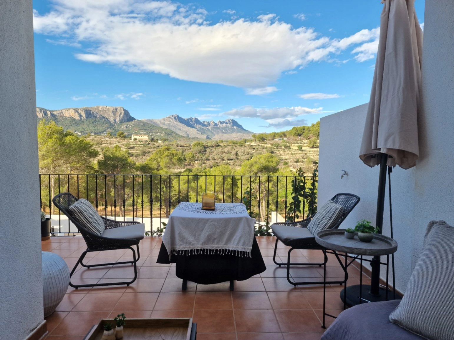BONITO BUNGALOW CON VISTAS A LA MONTAÑA