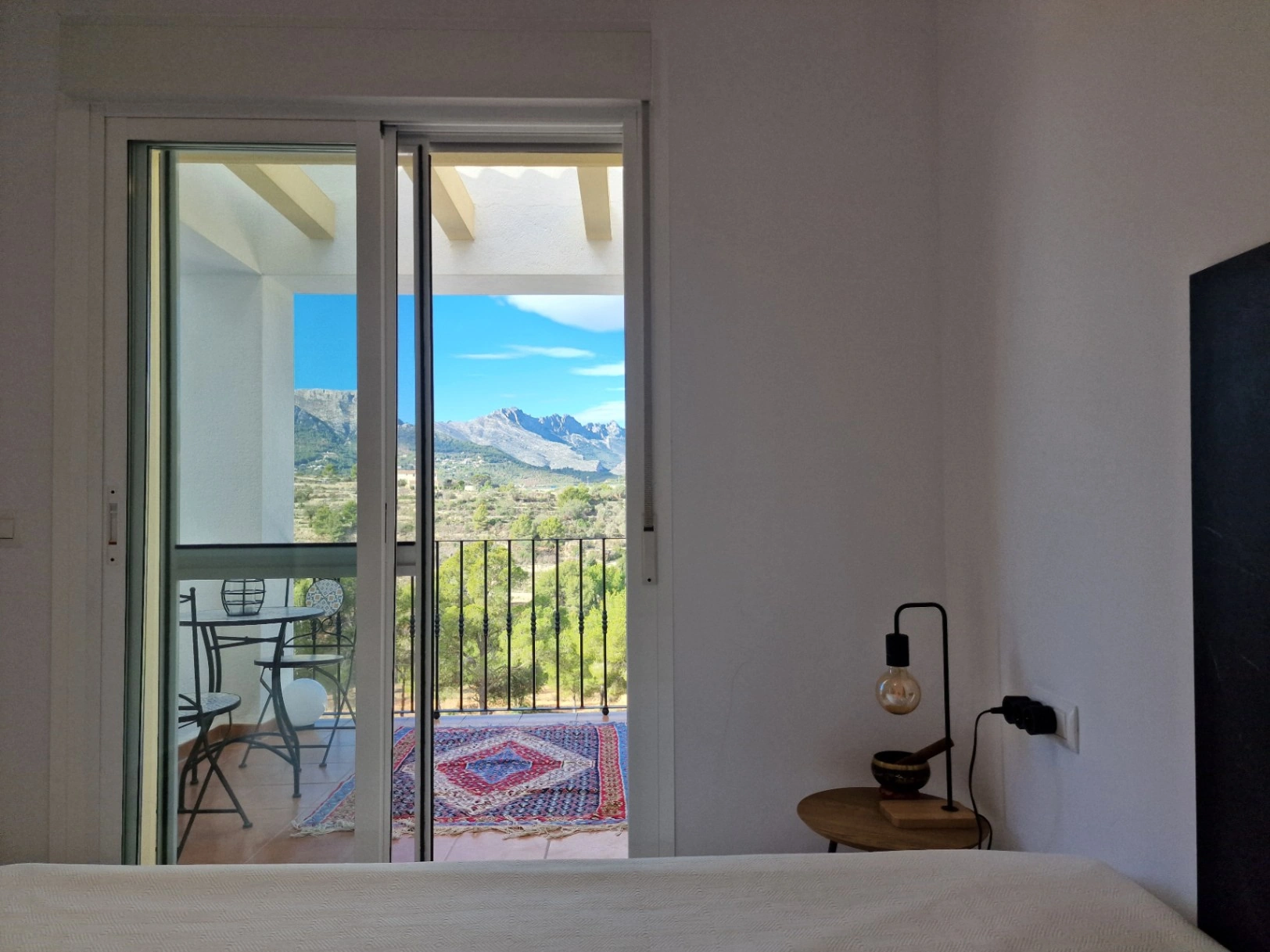 BONITO BUNGALOW CON VISTAS A LA MONTAÑA