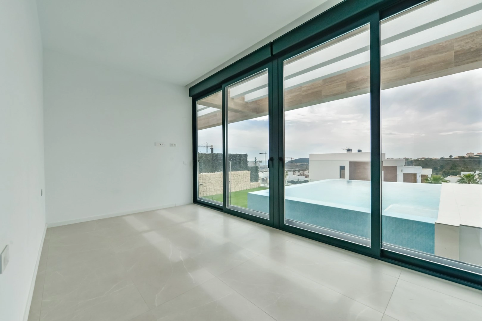MODERN VILLA IN FINESTRAT