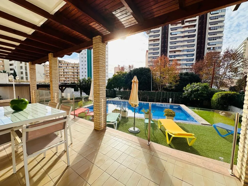 Villa de 6 dormitorios muy cerca del mar