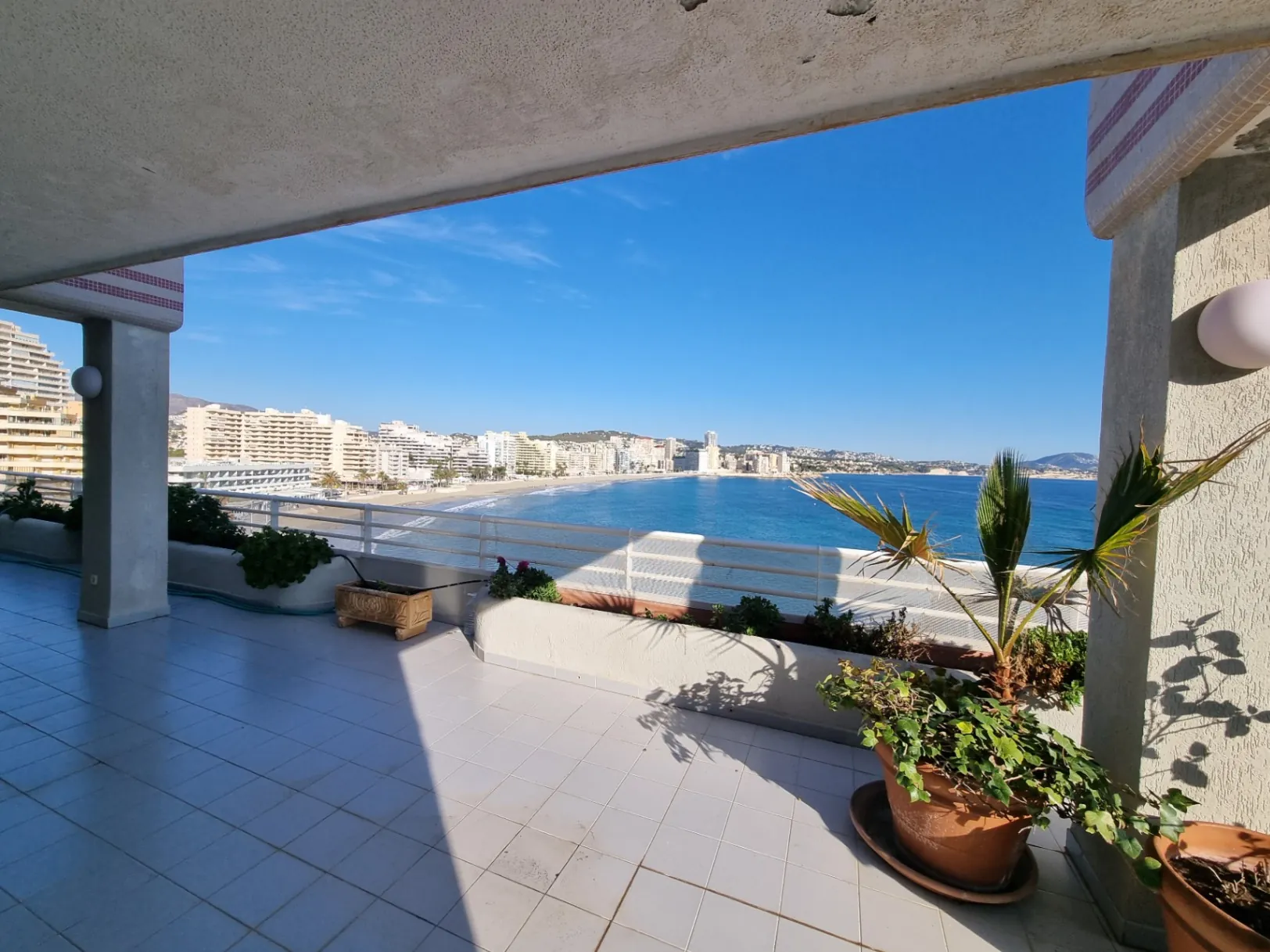 11900 - APARTAMENTO SITUADO EN PRIMERA LINEA