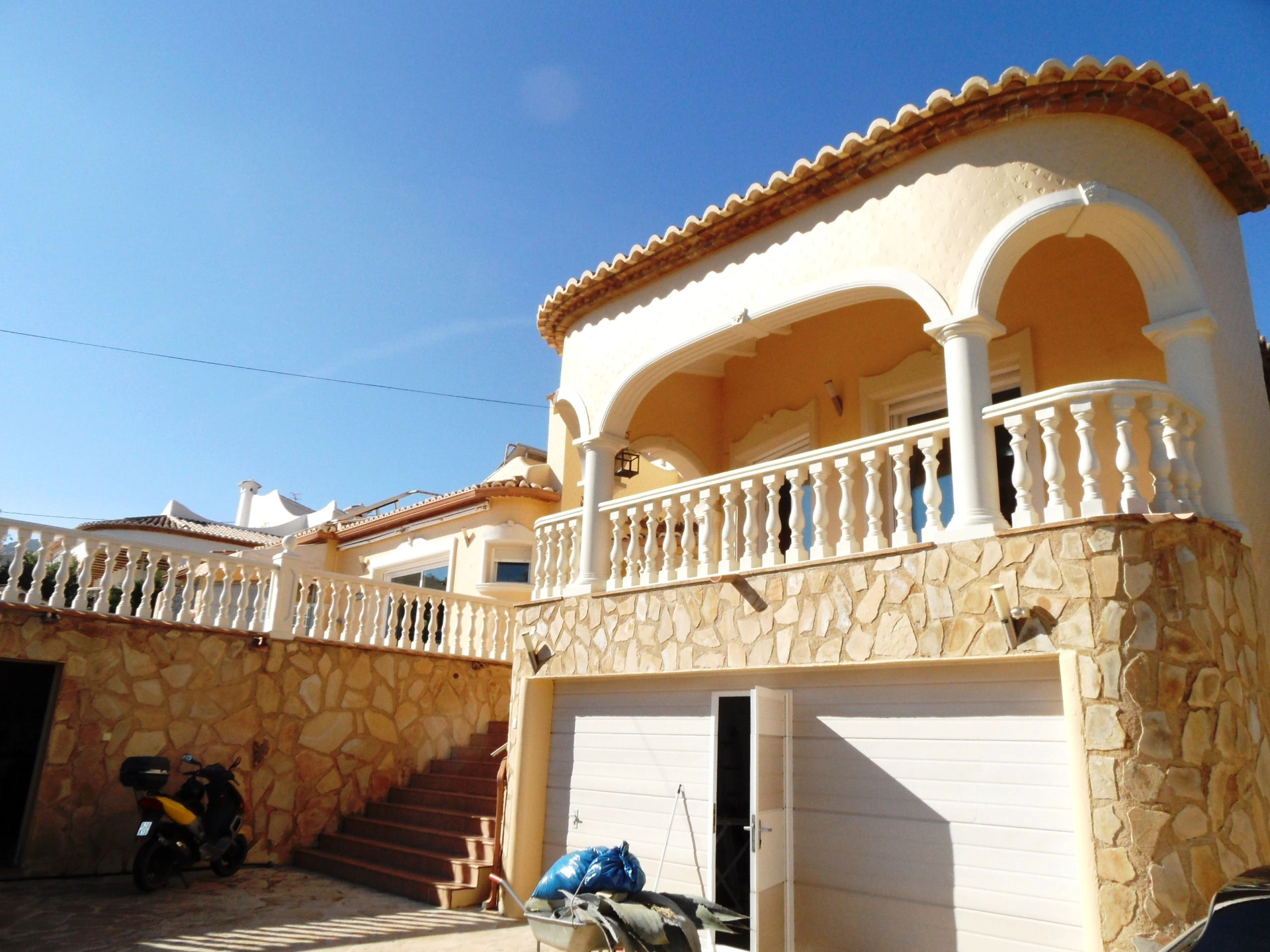 15-v-10957 - Amplia villa con preciosas vistas.