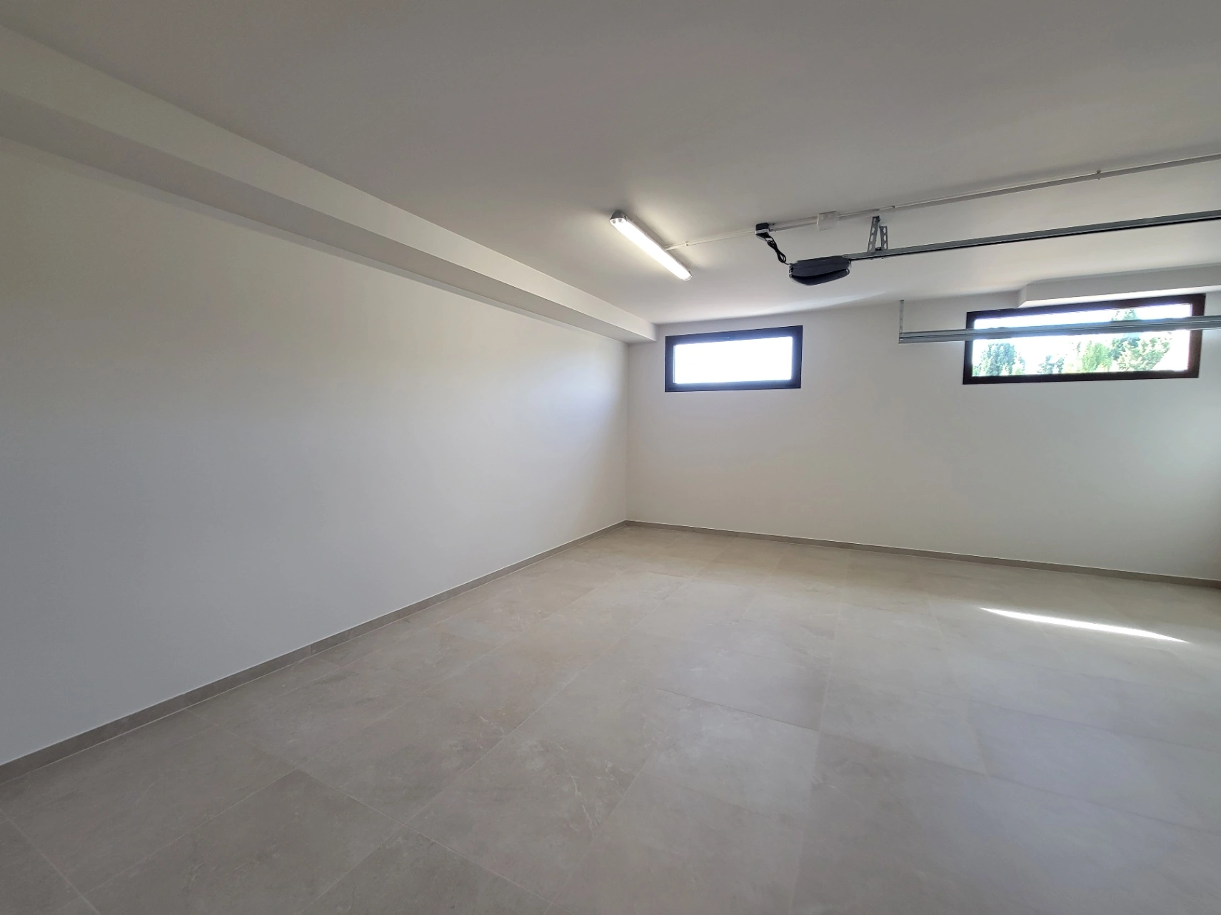 VILLA DE NUEVA CONSTRUCCION CERCA DE TODOS LOS SERVICIOS