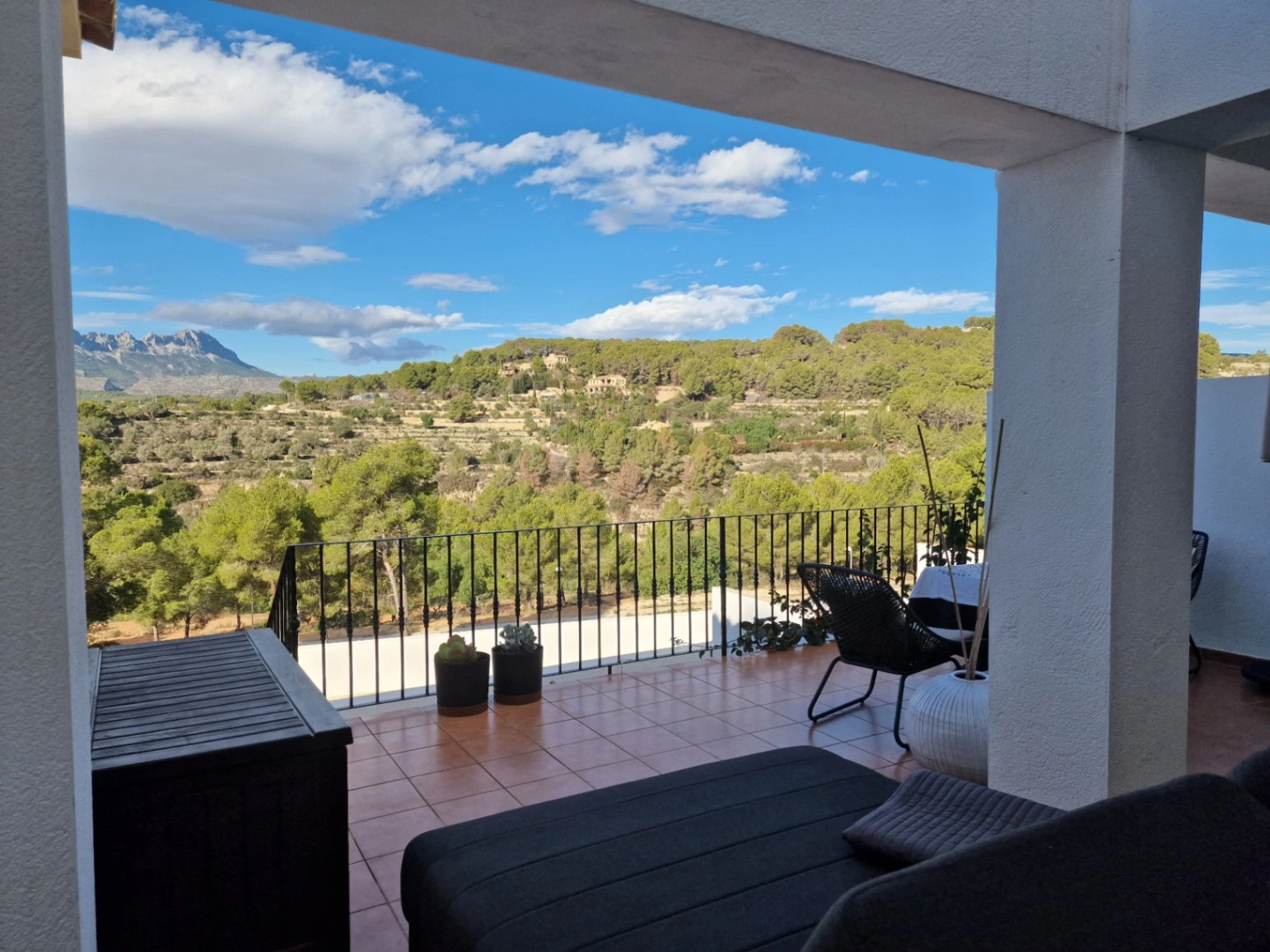 BONITO BUNGALOW CON VISTAS A LA MONTAÑA