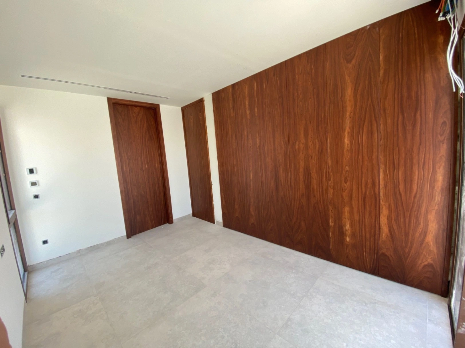 CASA MODERNA SITUADA A 1.5 KILOMETRO DE LA PLAYA DE LA FUSTERA
